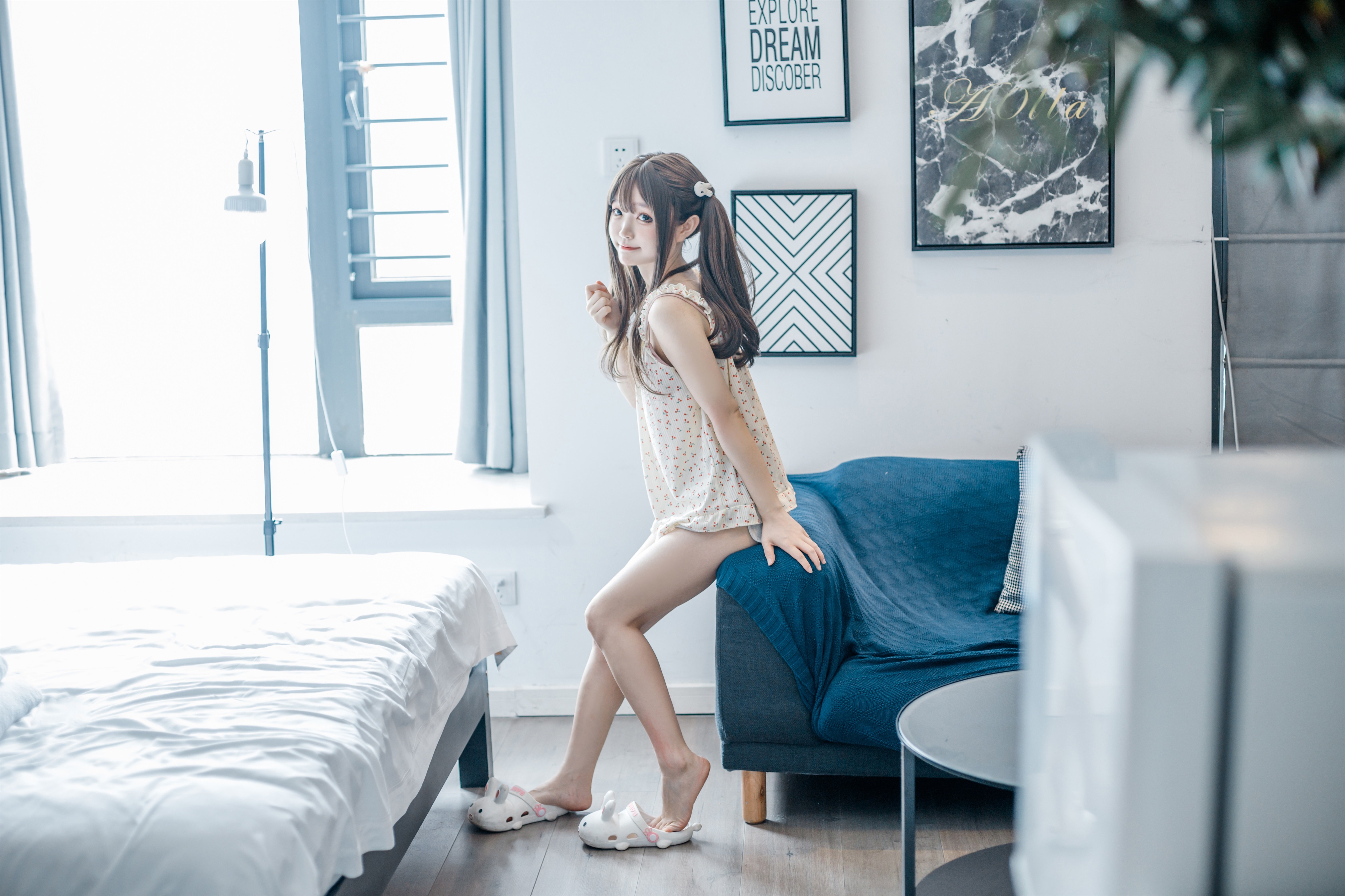 เซ็ตภาพ Kanzawa Eiri No.011 Yellow Strap Pajamas Bunny 22P