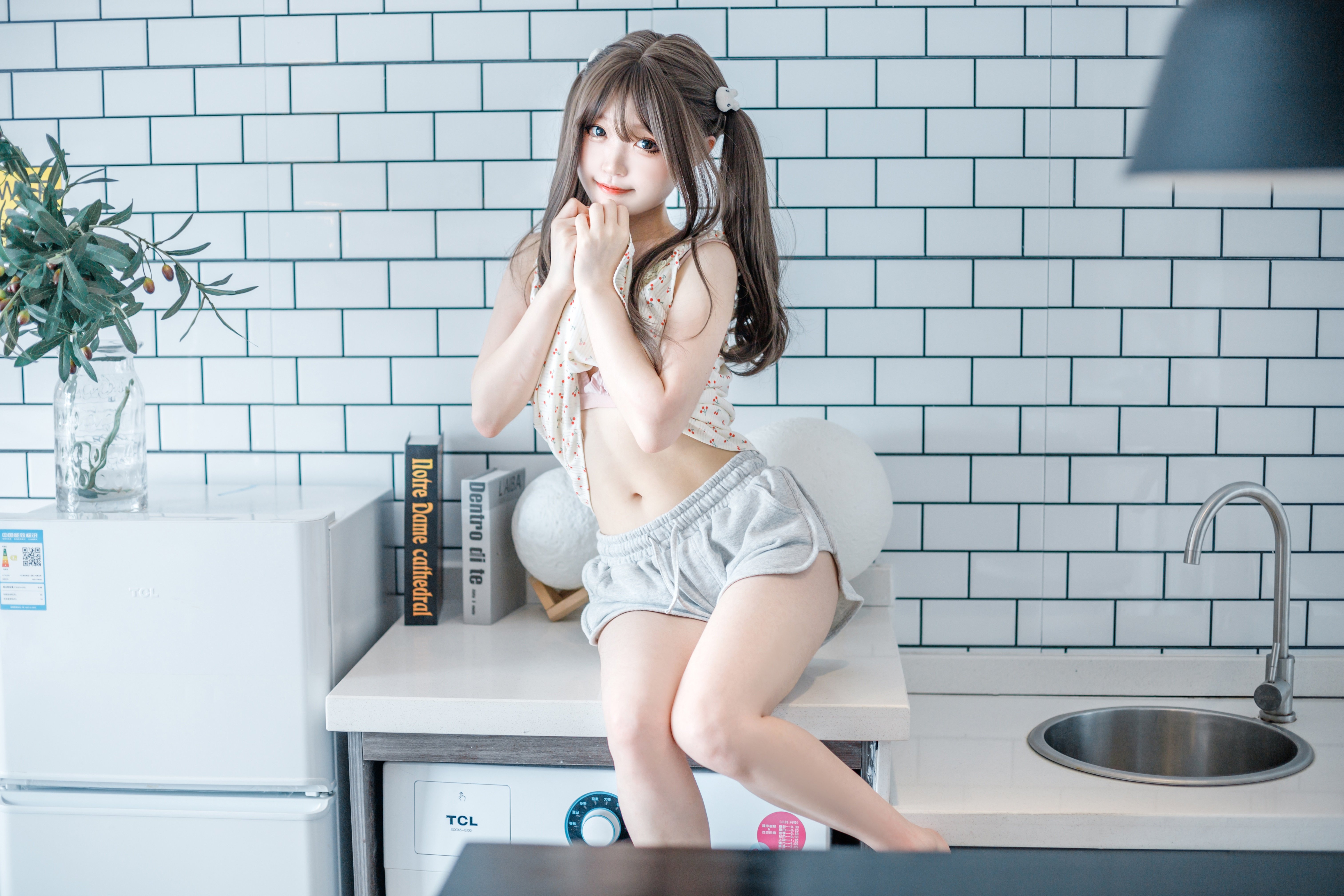 เซ็ตภาพ Kanzawa Eiri No.011 Yellow Strap Pajamas Bunny 22P