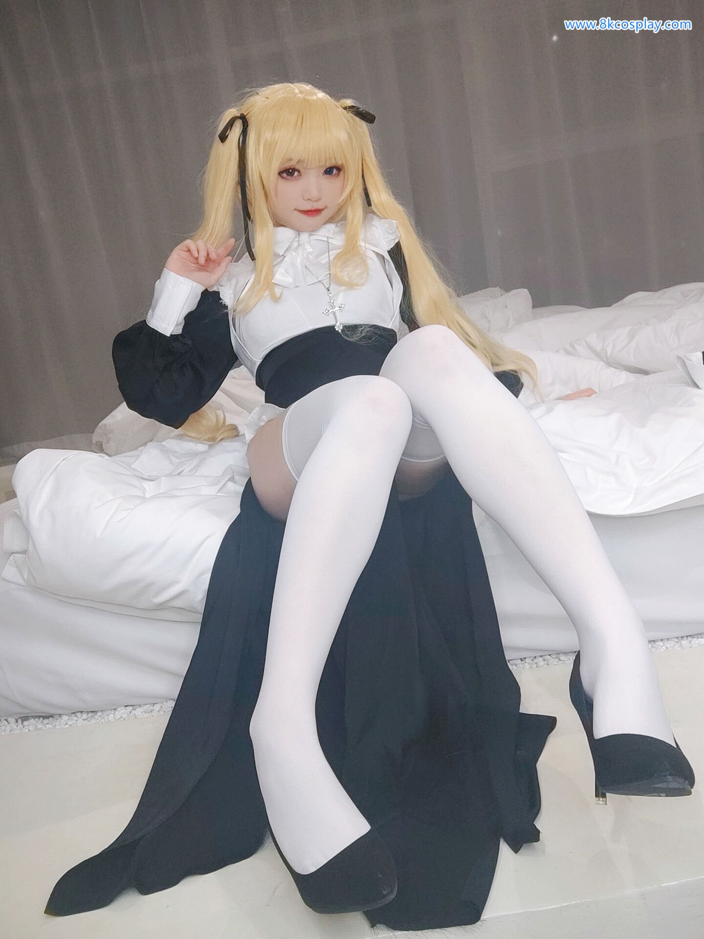 เซ็ตภาพ Kanzawa Eiri Eriri Spencer Sawamura Nun Selfie cosplay