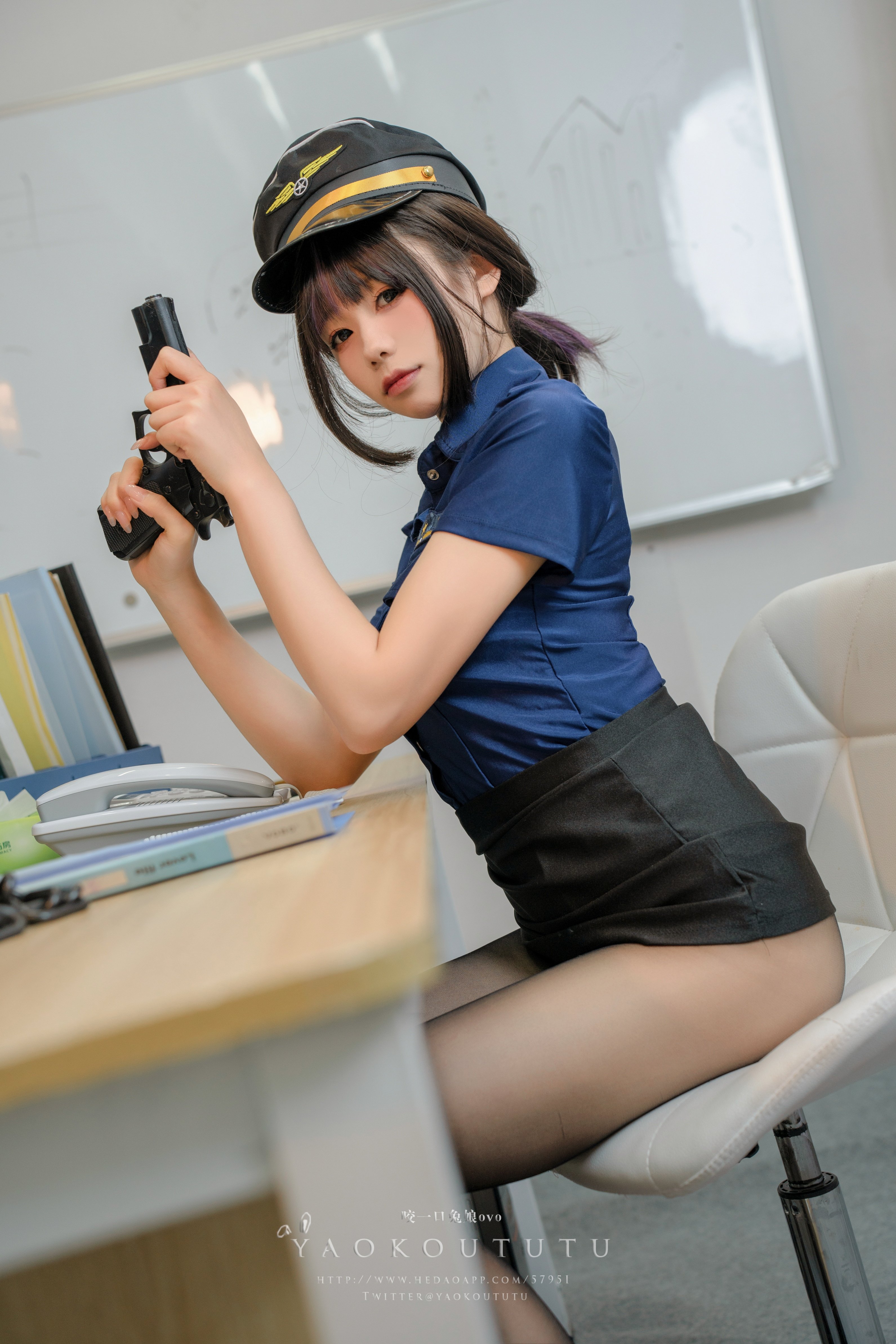 한 입 물어 토끼娘 ovo - 여경찰 우롱녀경