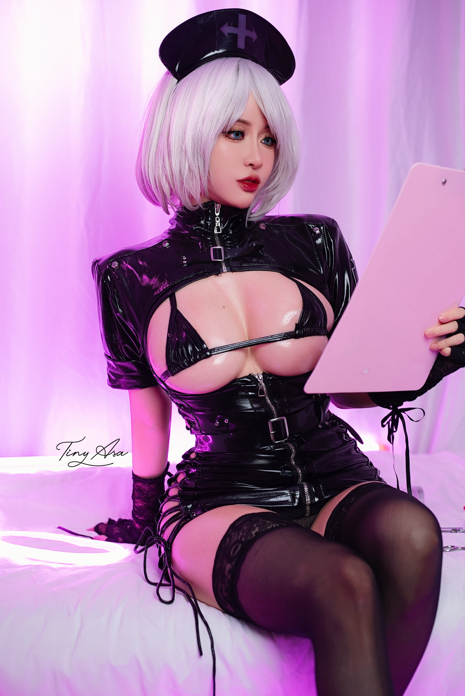 Tiny Asa - Y tá 2B