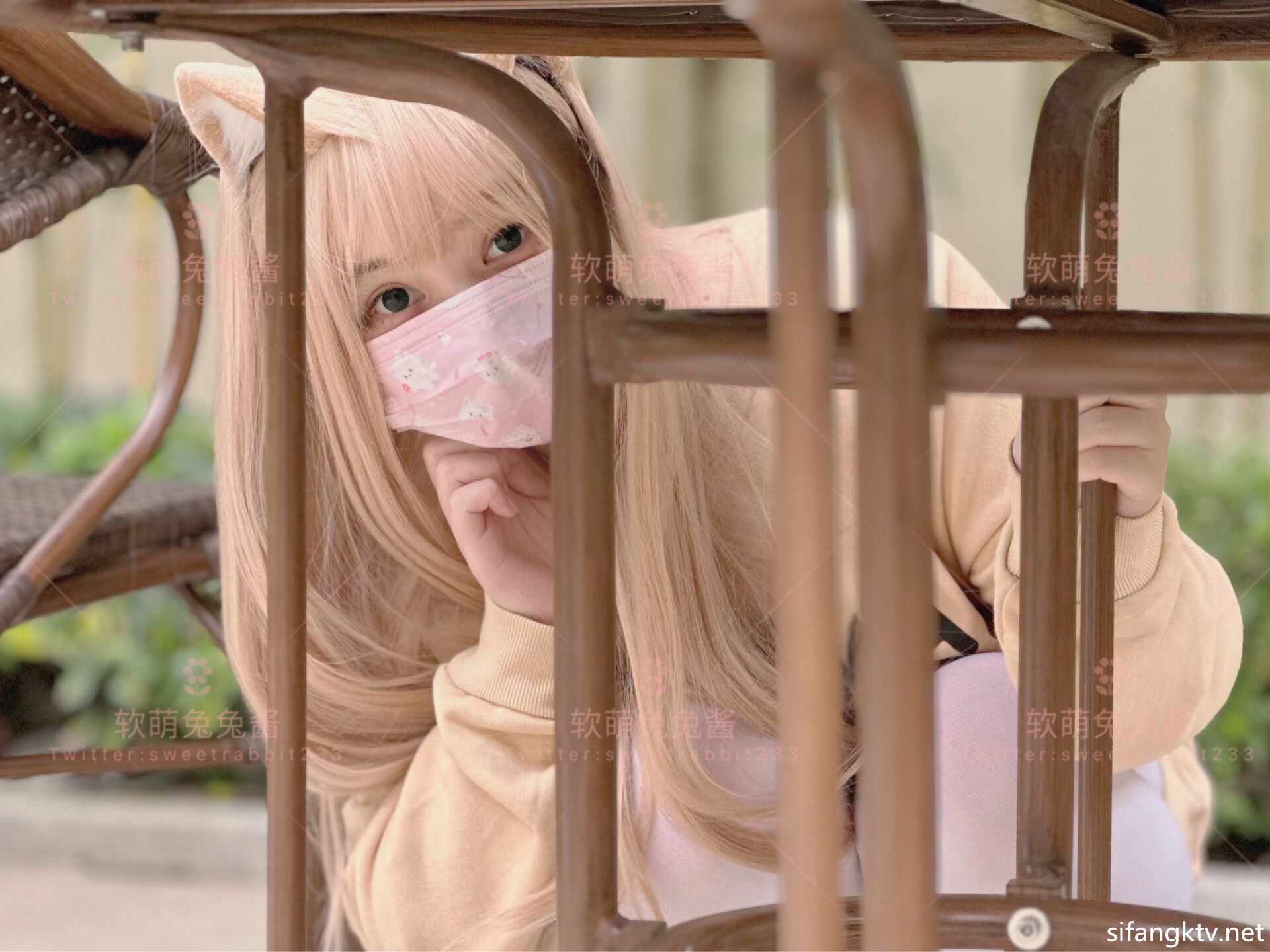 软萌兔兔酱爱猫人士 Cosplay | GIF 写真图集