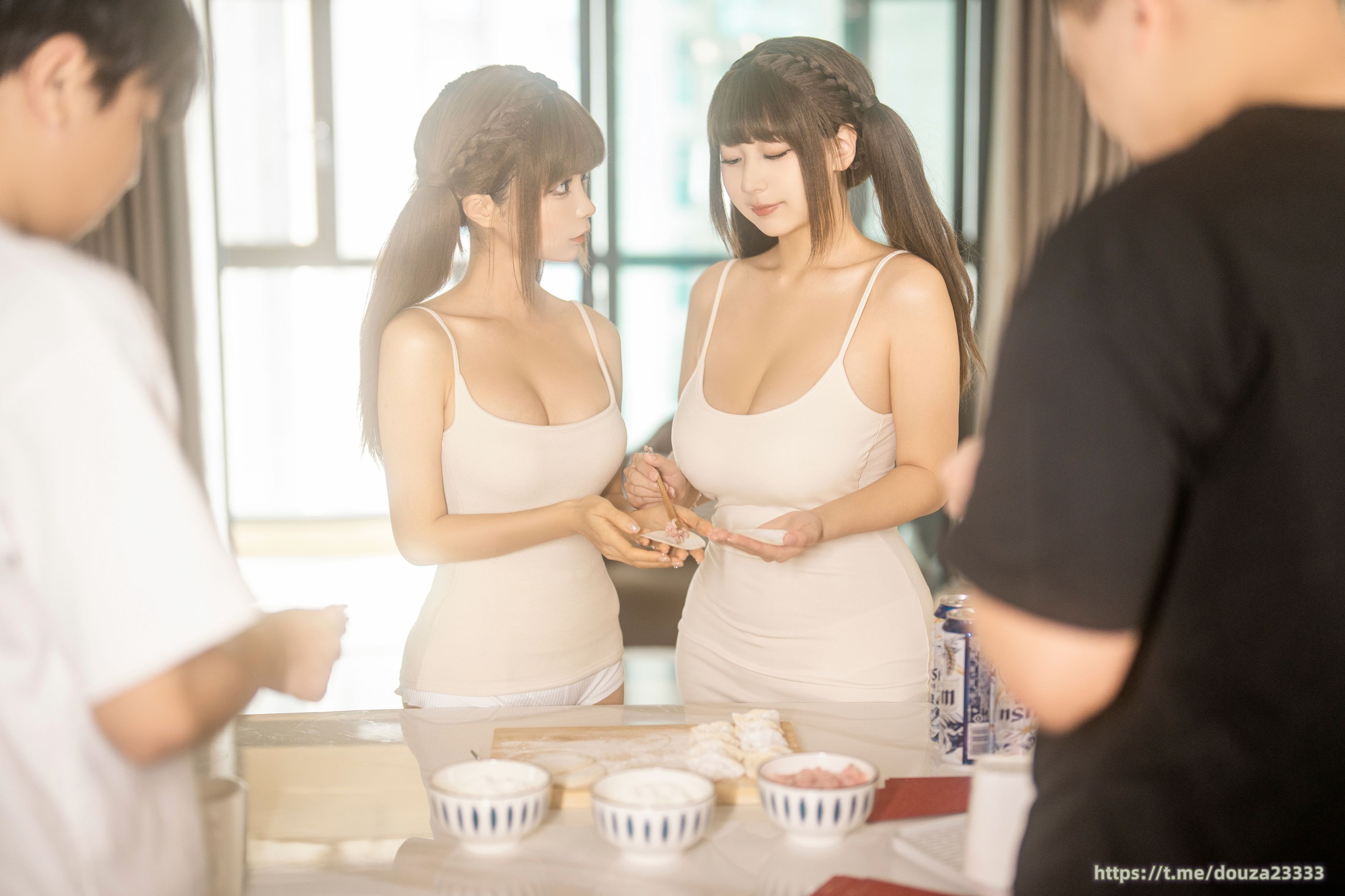 蠢โมโม ฉานอันอัน《ปีใหม่เฉลิมฉลอง》103 หน้า 1.88 กิกะไบต์ (14 มีนาคม รางวัลกลุ่มทรัพยากร)