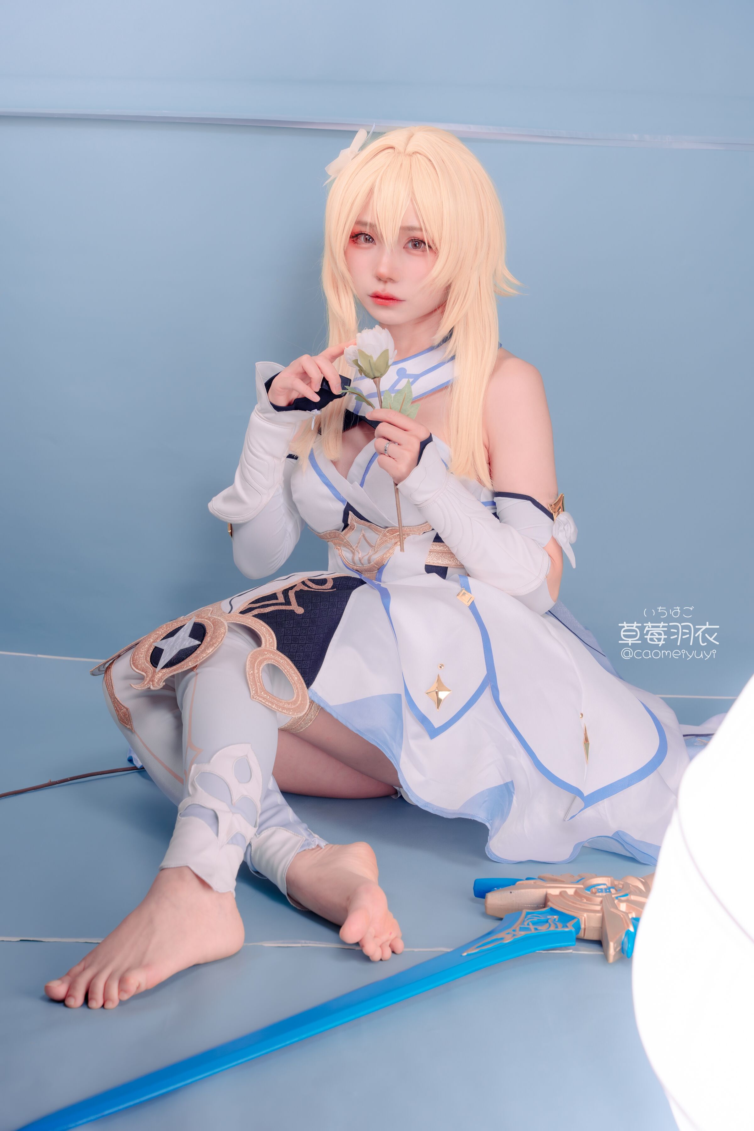 草莓羽衣旅行者調研 Cosplay 寫真