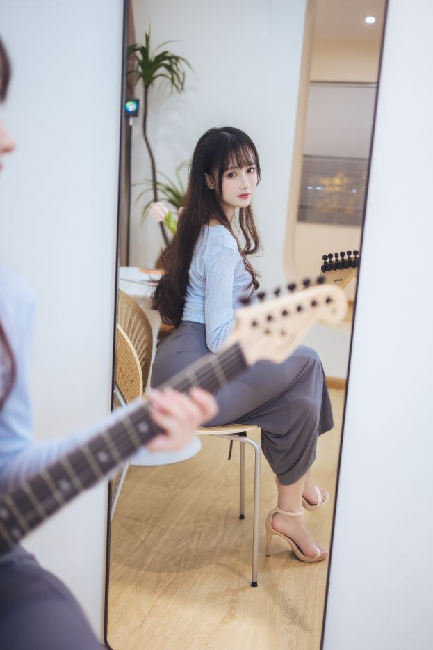 羽生三未 - 吉他妹妹[43P-721MB]