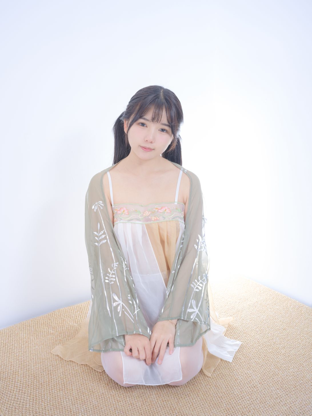 森萝财团-内部-晴涩_13-78P+1V