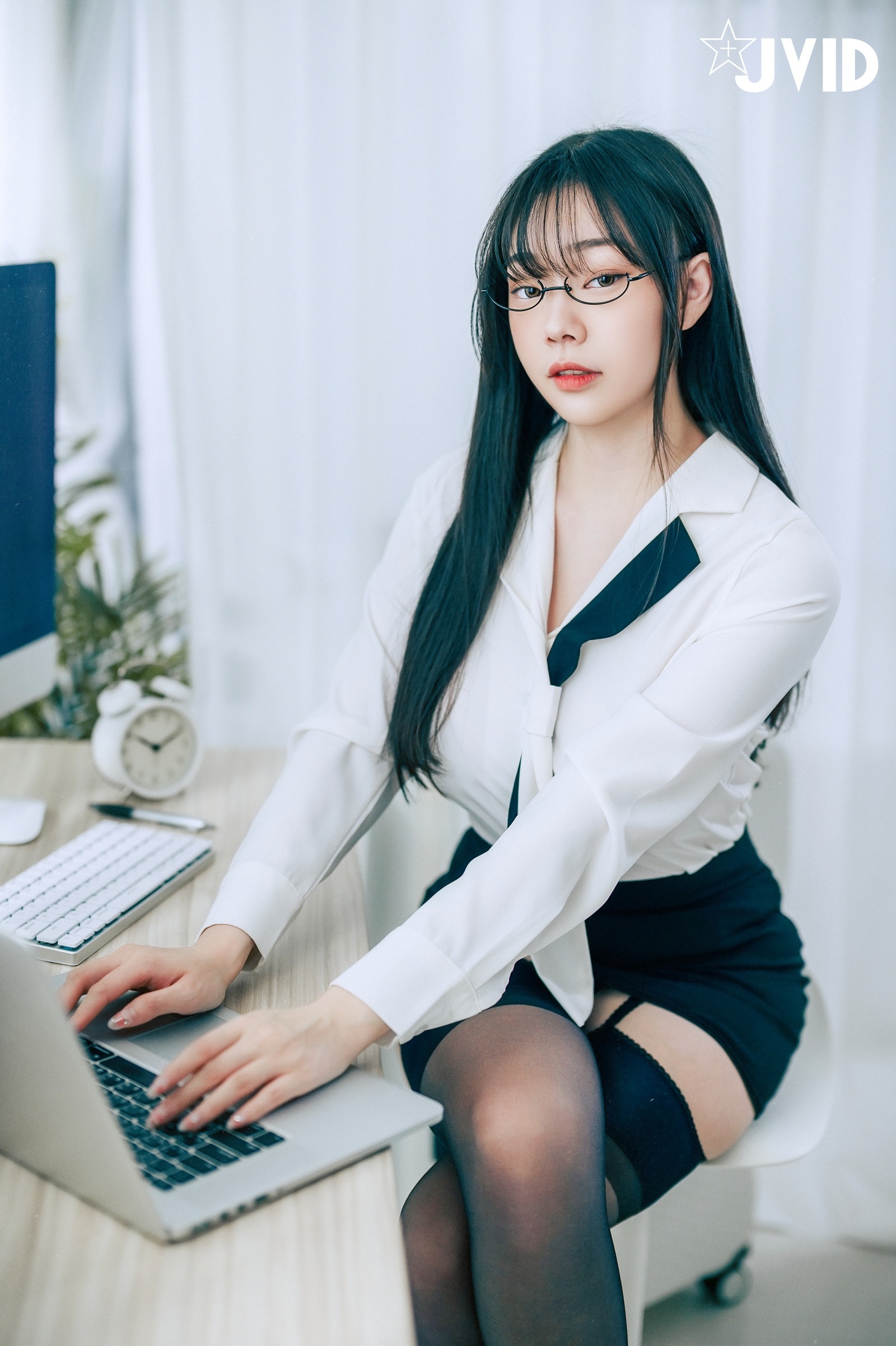 [JVID] 苡昕Slivia - 超巨乳女秘書 159P