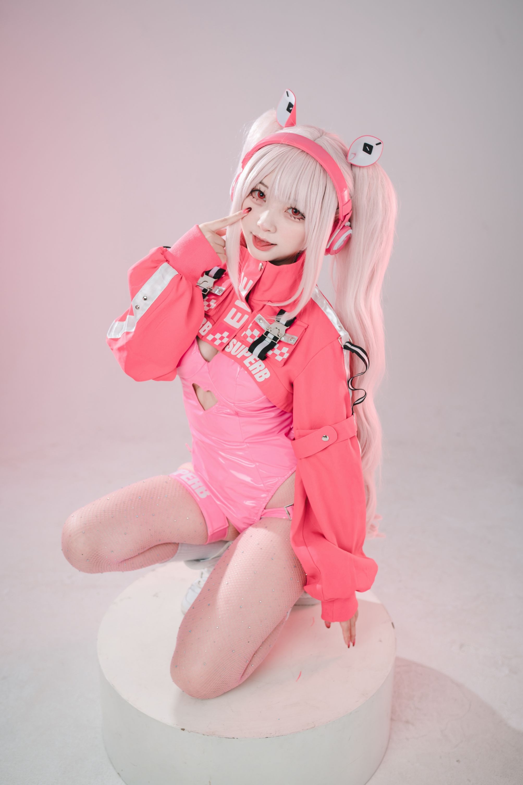 花铃 爱丽丝兔女郎 66P