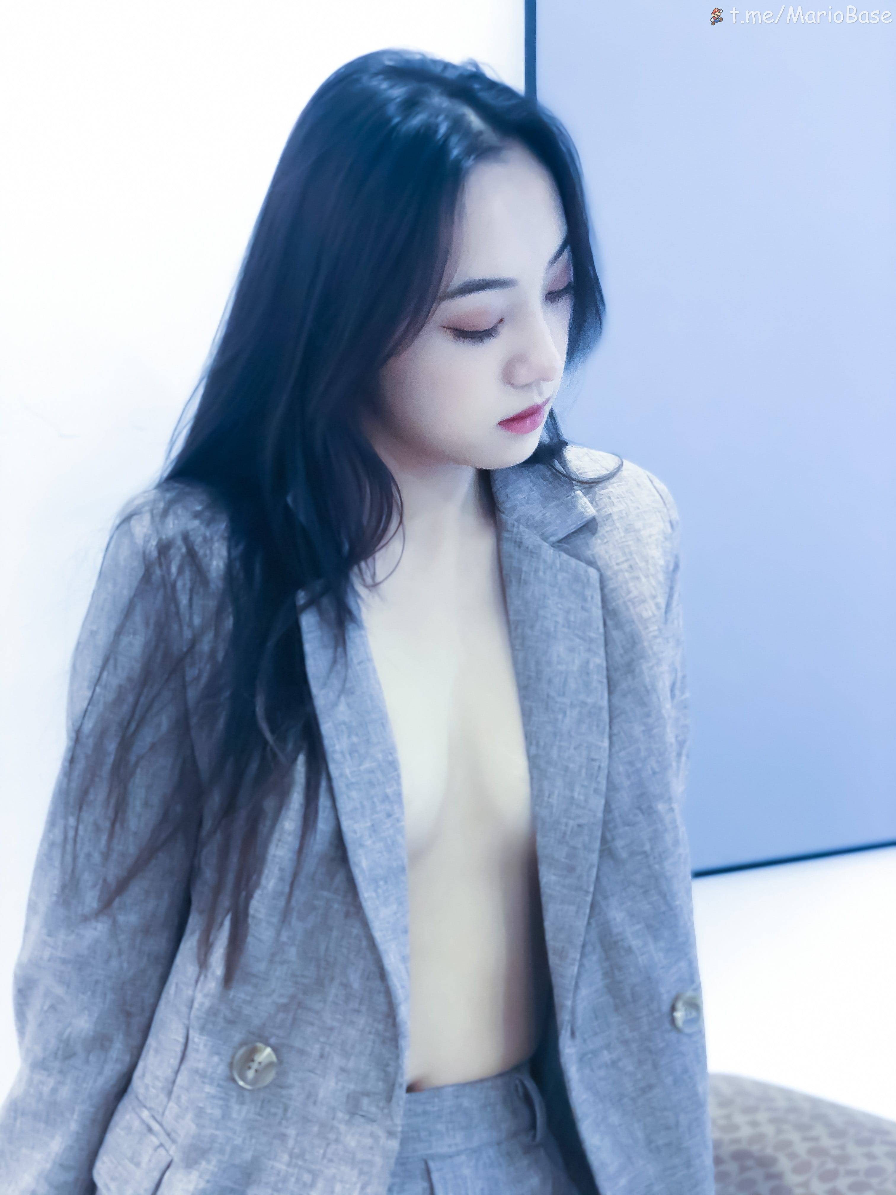婕哥 - 小西装 [49P1V]