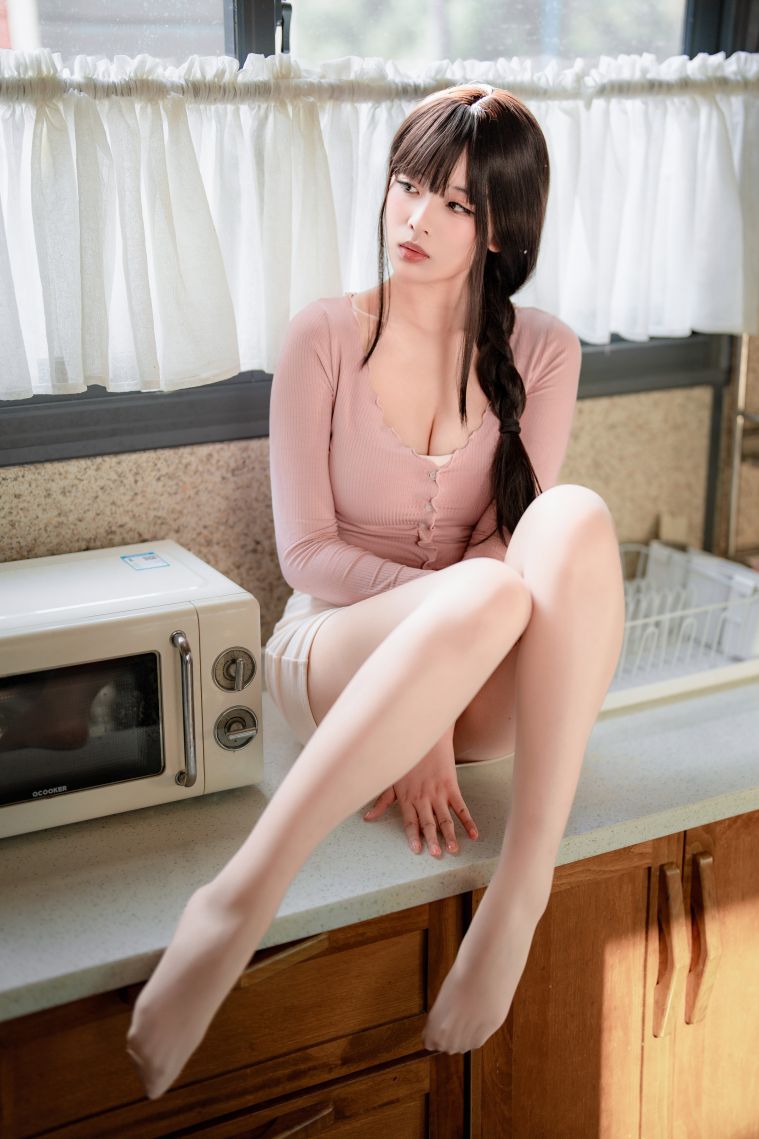 轩萧学姐 - 人妻2[121p+1v-874MB]
