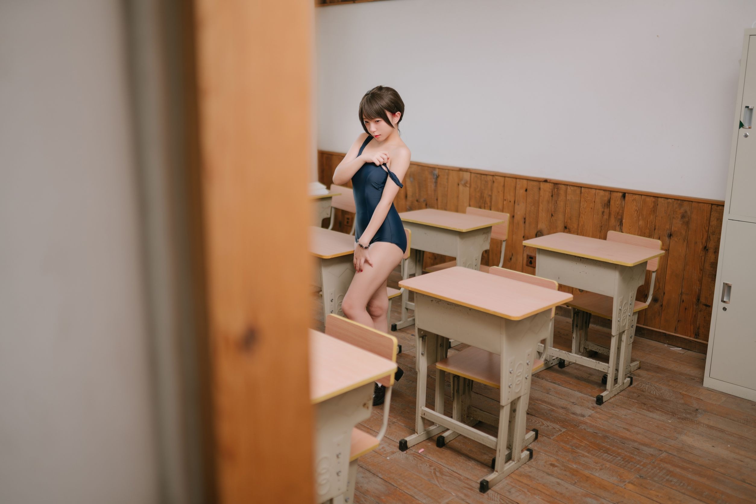 Hua Ling: Discipline Committee Member School Swimsuit x Swimming Class Discipline Committee Member 93P