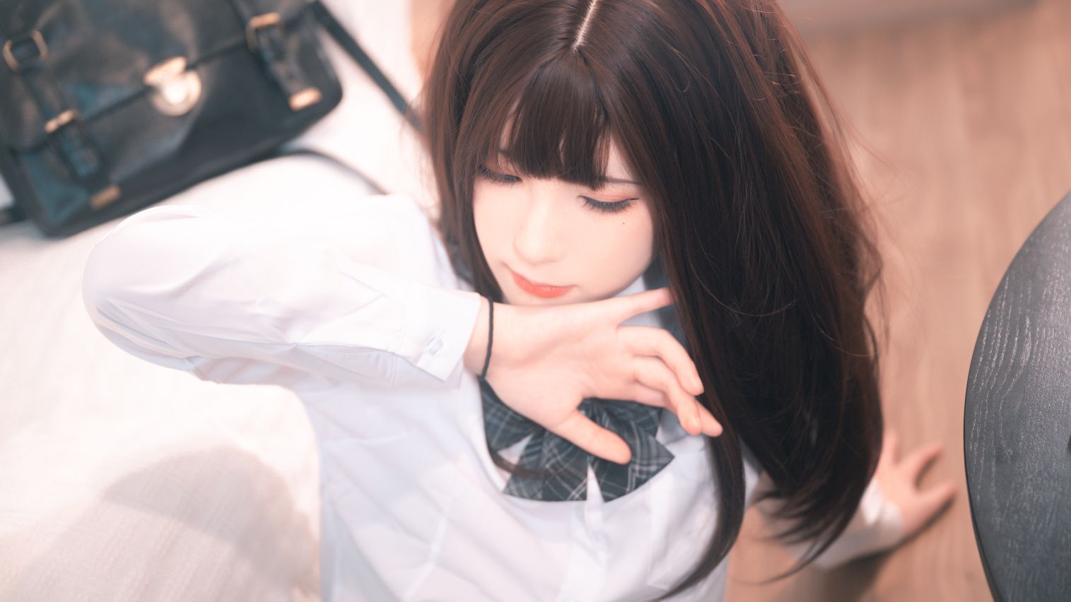 Quan冉有点饿 - 束缚猫猫 [57P-542MB]