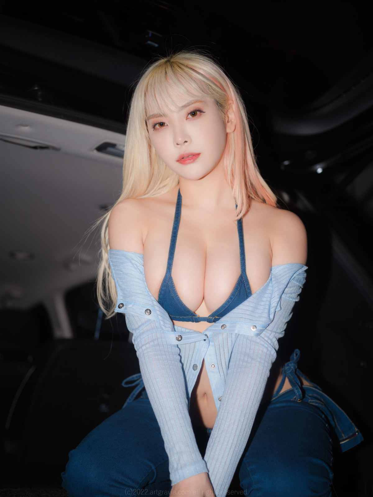 Dami Kwandami, ArtGravia Vol. 371 Photobook Set. 01