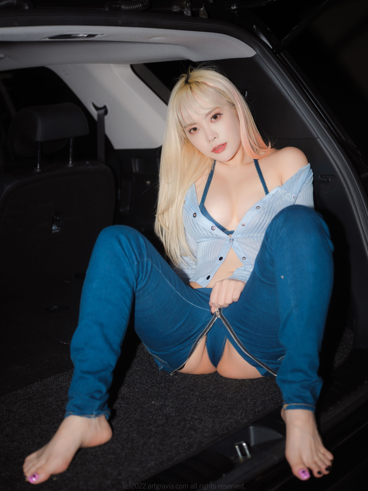 Dami Kwandami, ArtGravia Vol. 371 Photobook Set. 01