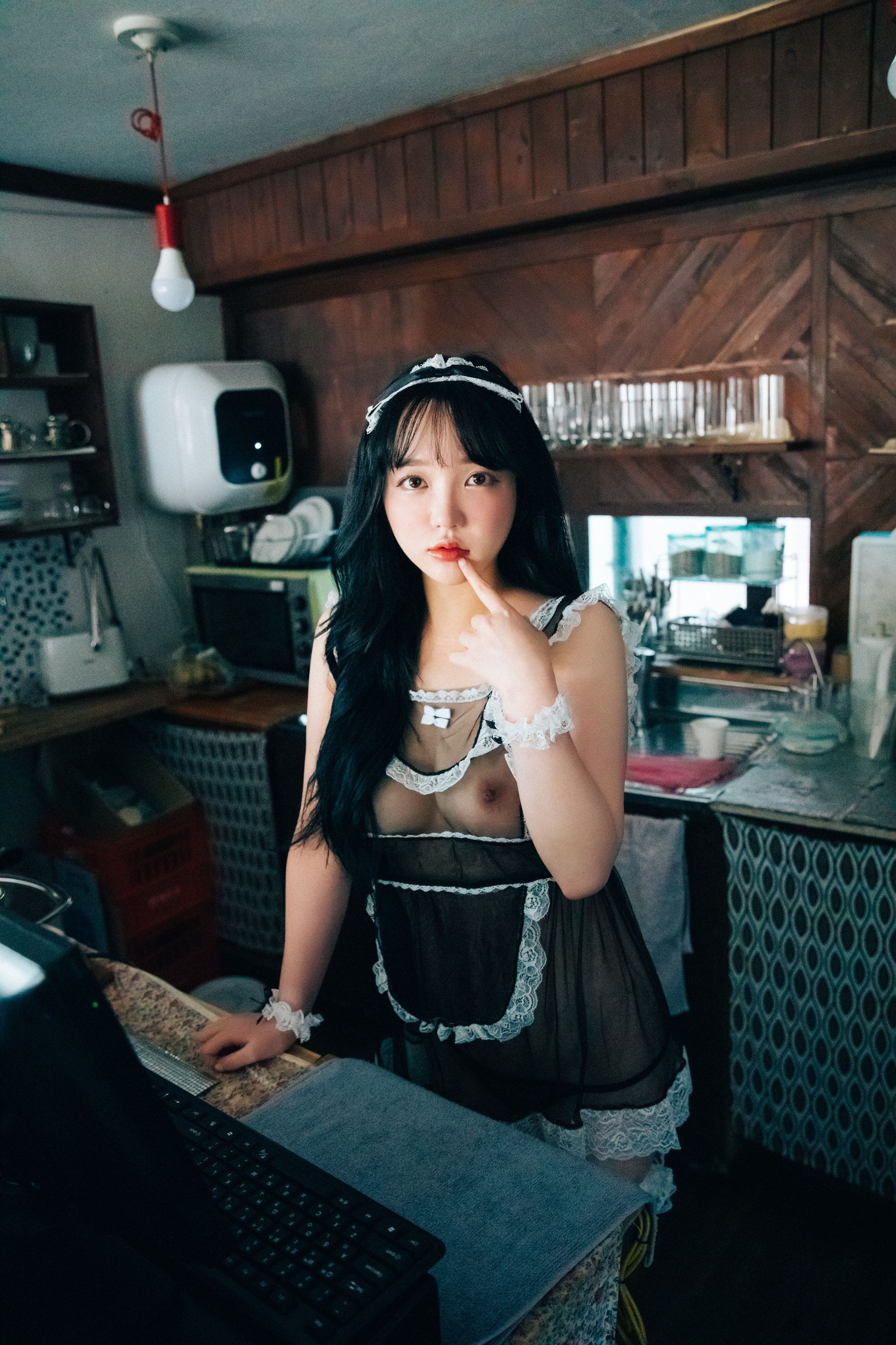 [Loozy] YeEun - Fetish Cafe 127P