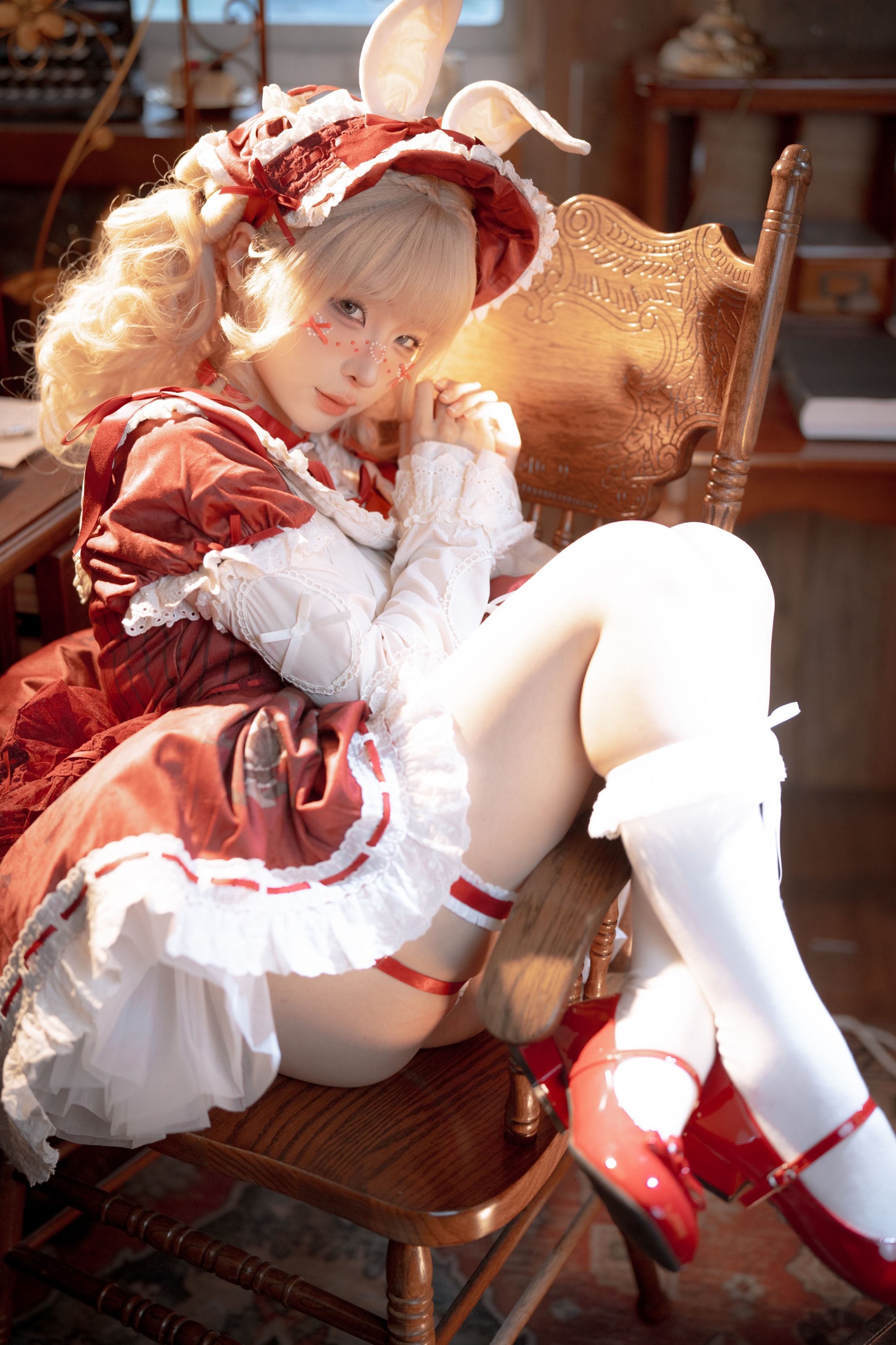 蠢沫沫《橱窗娃娃》135P1V Cosplay写真套图