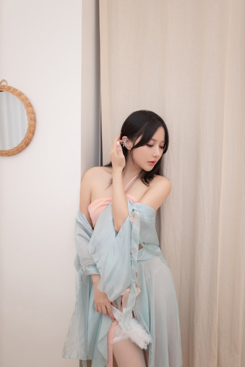 鱼子酱Fish – 小桃红写真