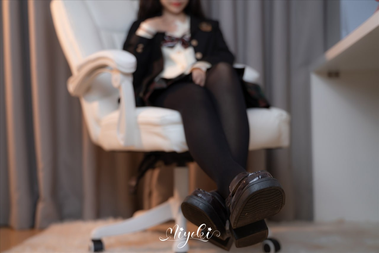 铃木美咲 - 现役JK的美脚连裤袜 32P