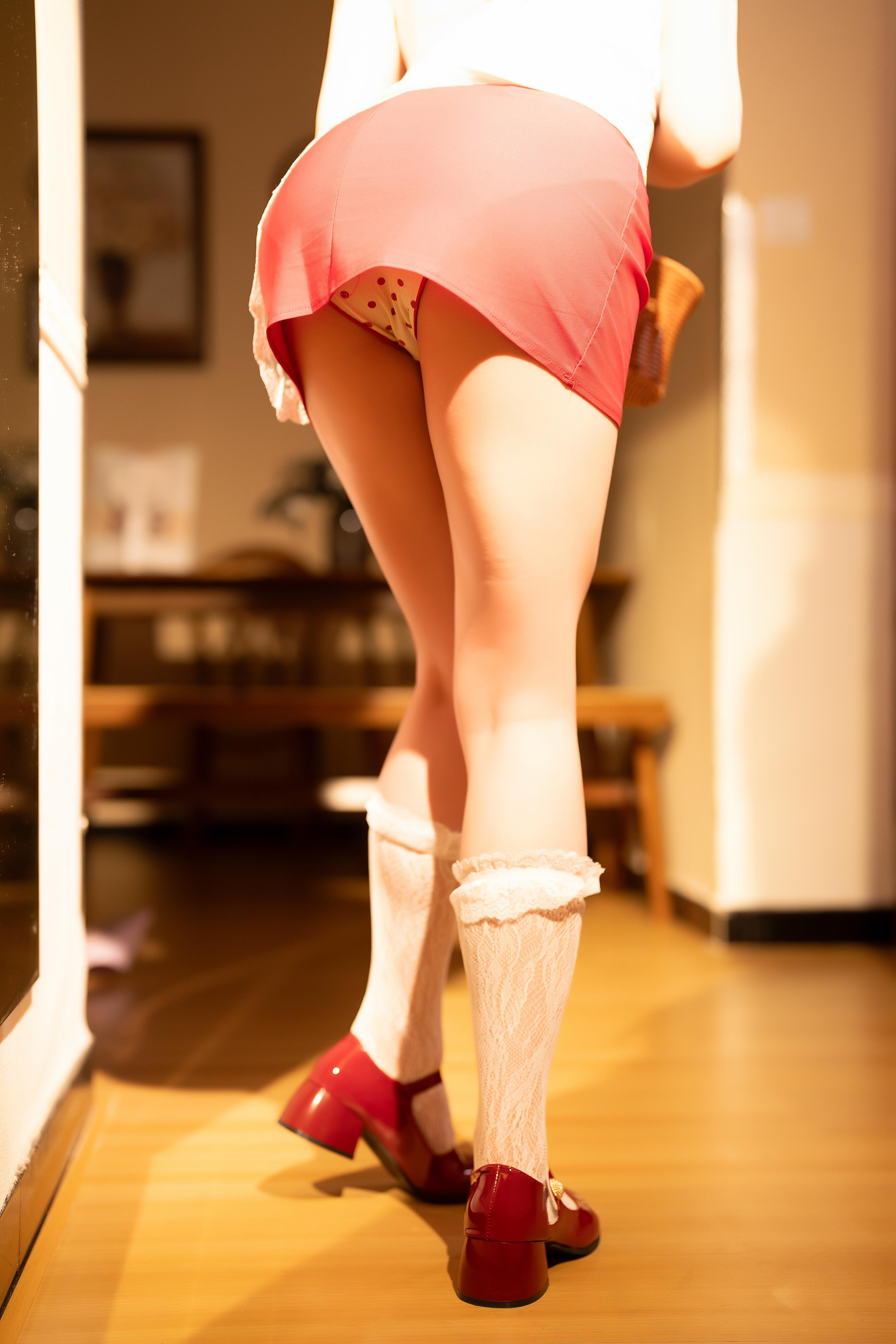 แกลเลอรีคอสเพลย์ Hoshilily Little Red Riding Hood Match Seller