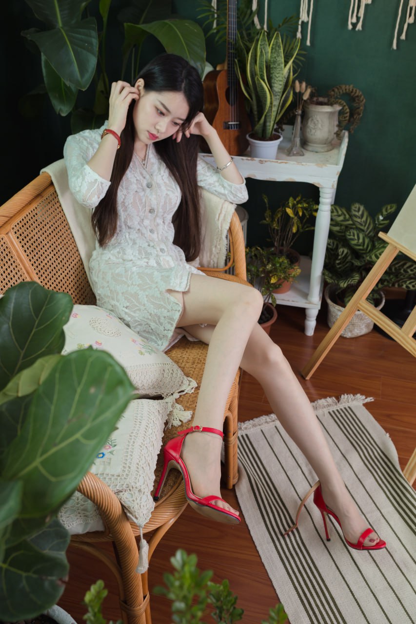 Sia Bu Chi Yu - Giày cao gót đỏ 139P