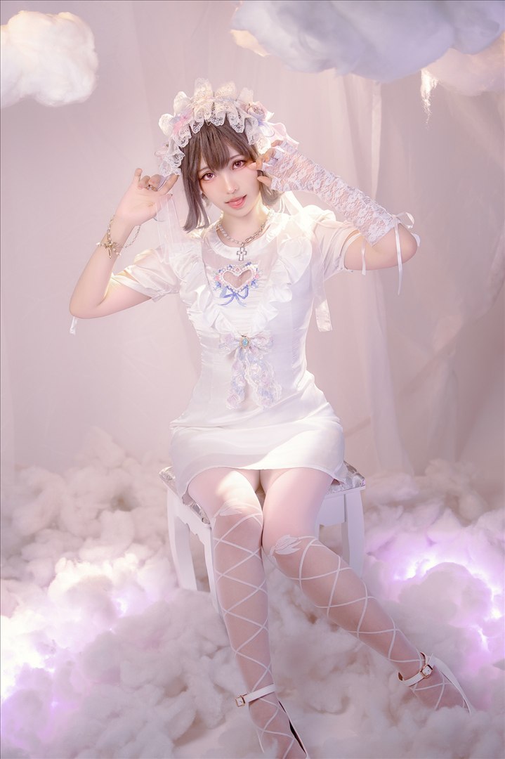 ElyEE子 - Cloudy Dreaming雲朵夢境