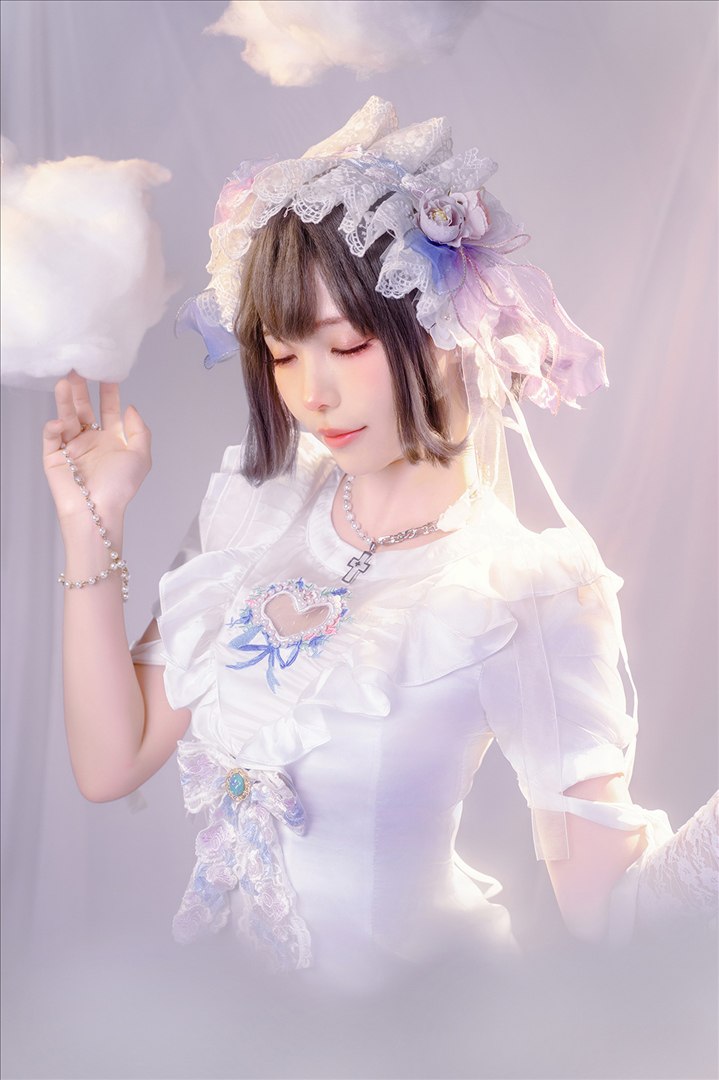 ElyEE子 - Cloudy Dreaming雲朵夢境