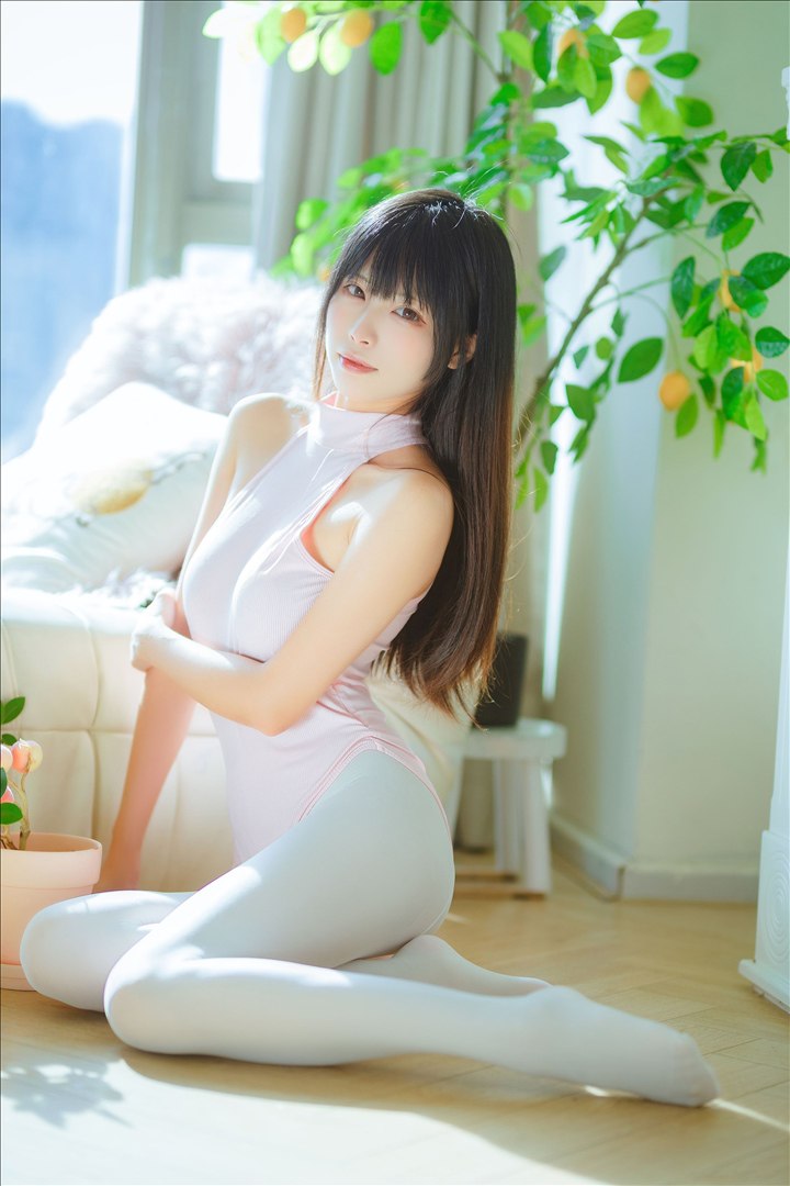 三無人型 - 白丝桃子 60P