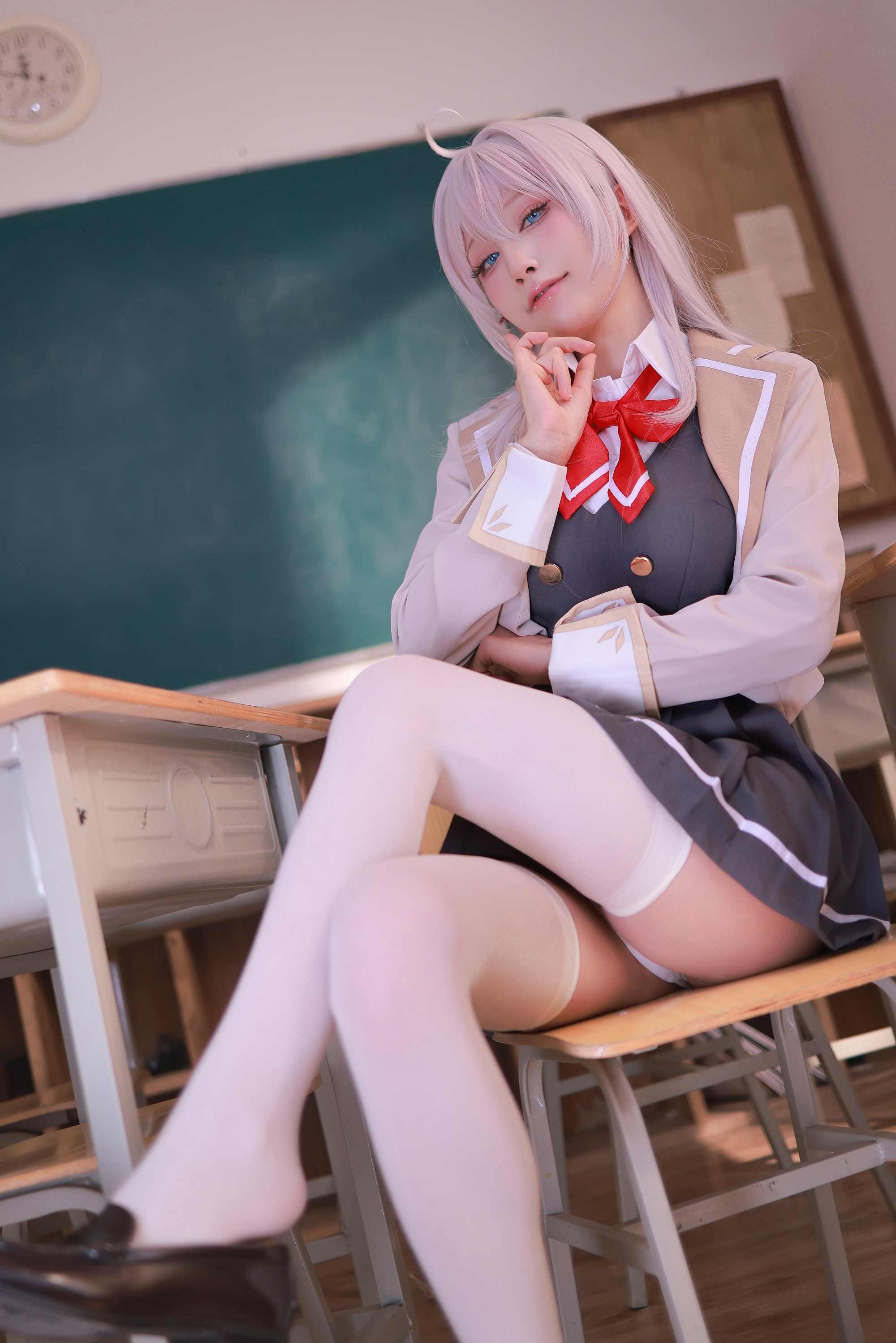 水淼Aqua《艾莉同学》教室Cosplay写真套图