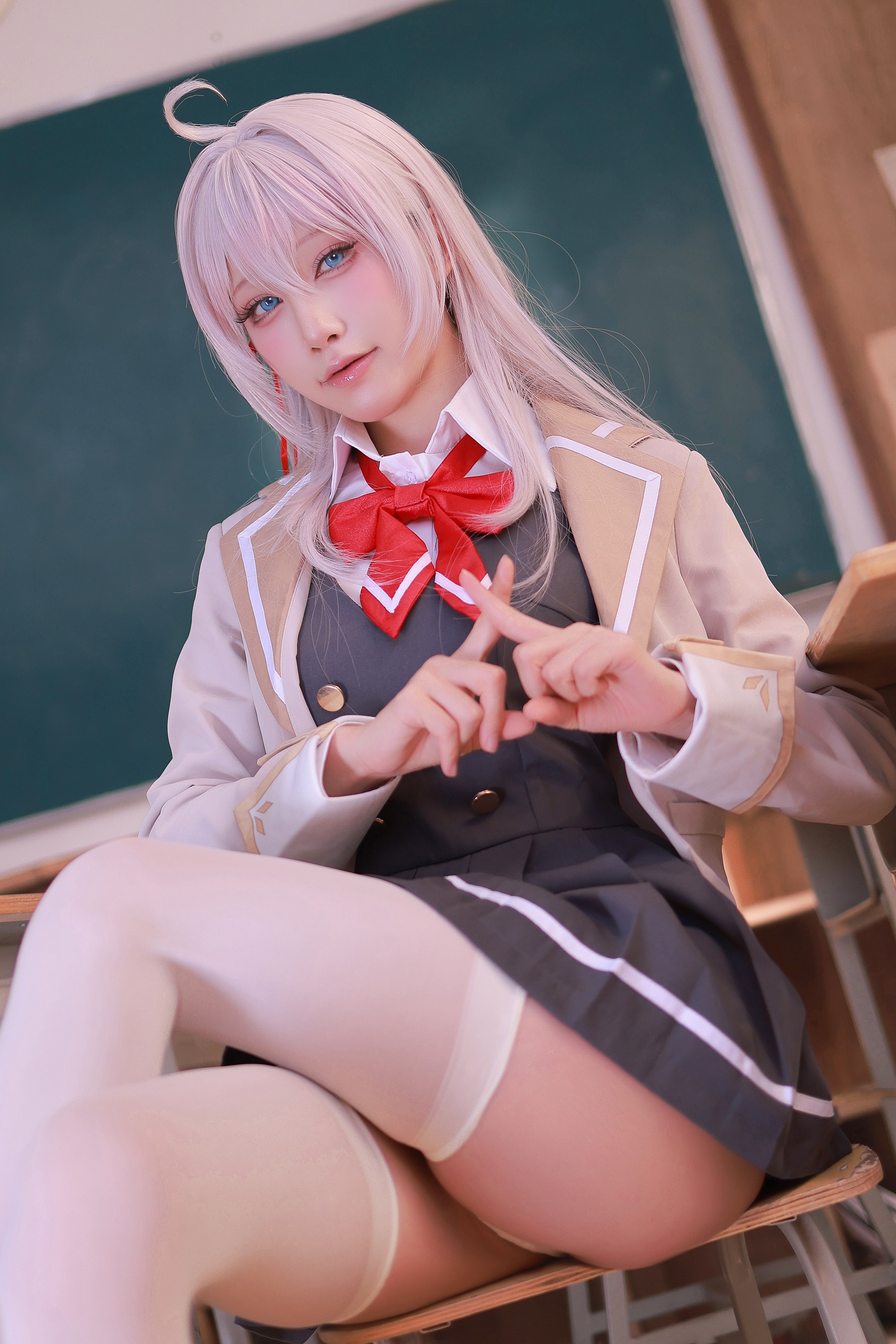水淼Aqua《艾莉同学》教室Cosplay写真套图