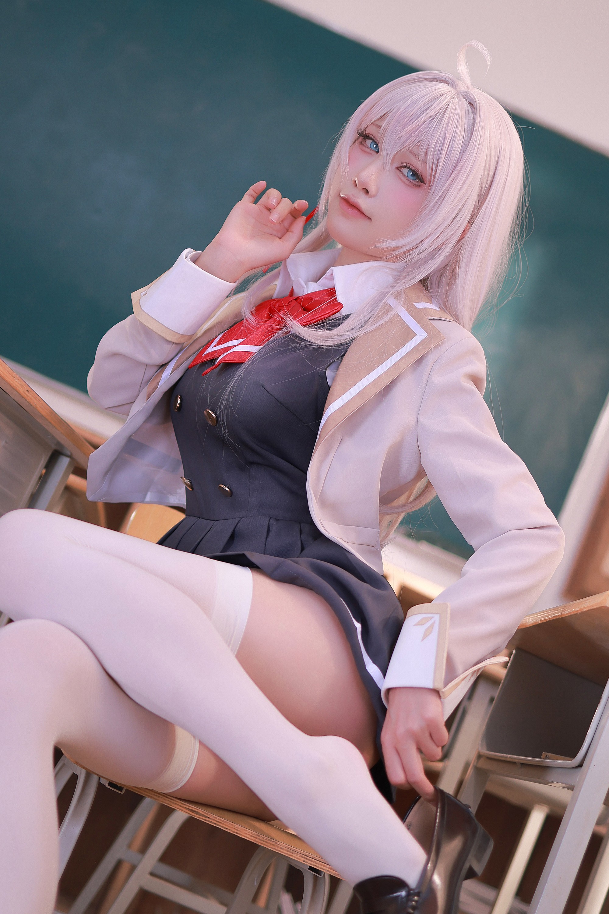 水淼Aqua《艾莉同学》教室Cosplay写真套图
