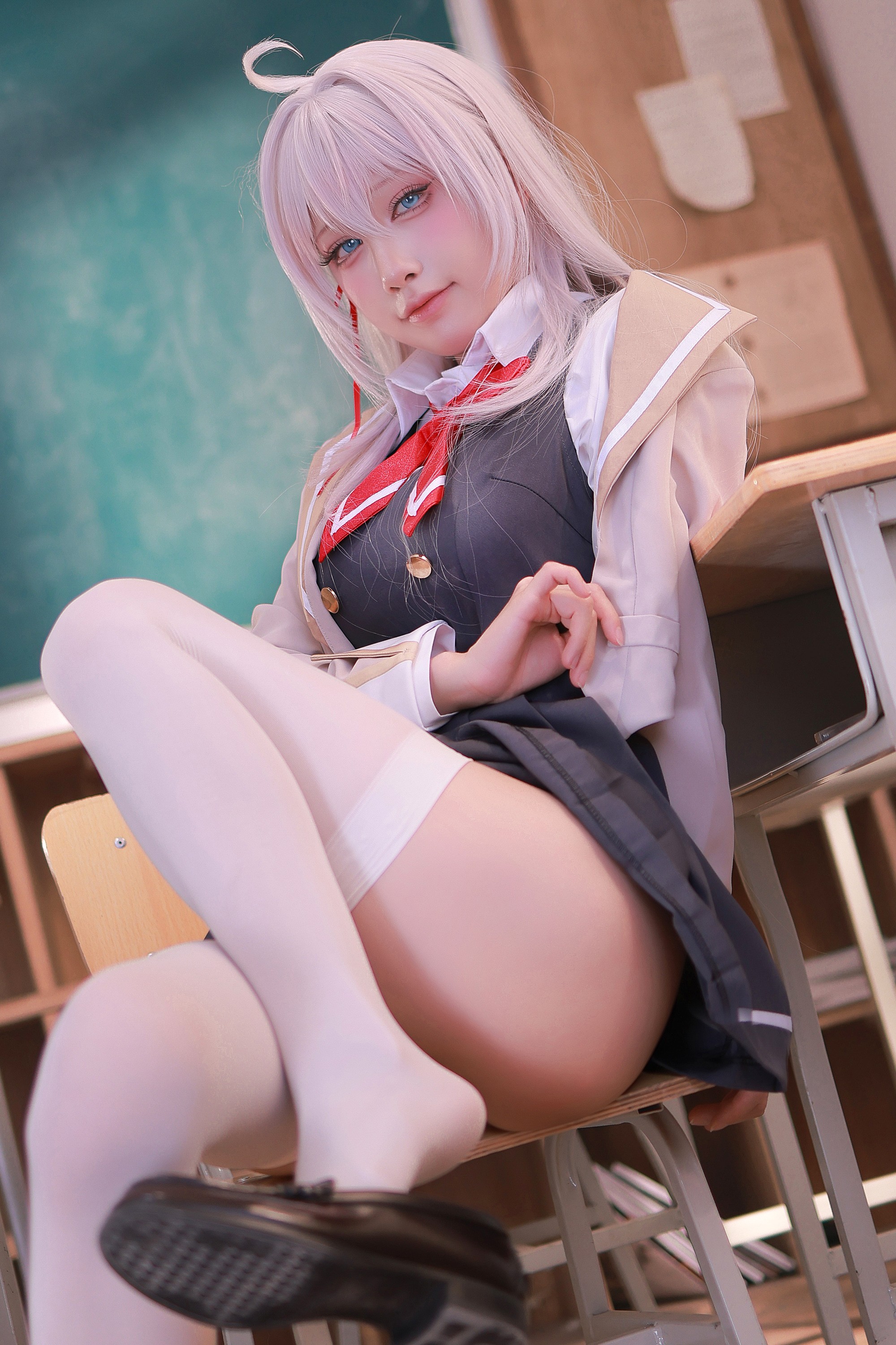 水淼Aqua《艾莉同学》教室Cosplay写真套图