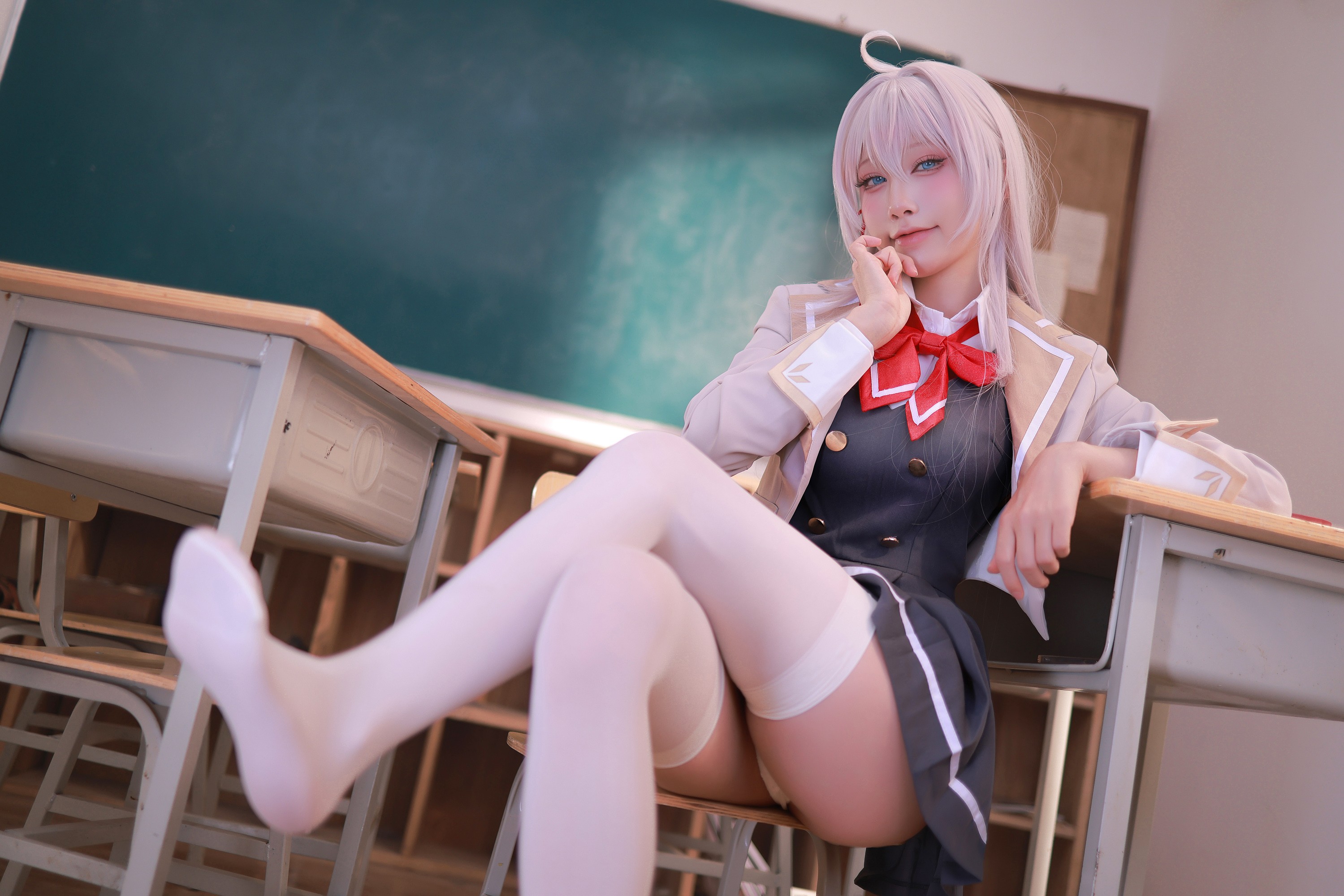 水淼Aqua《艾莉同学》教室Cosplay写真套图