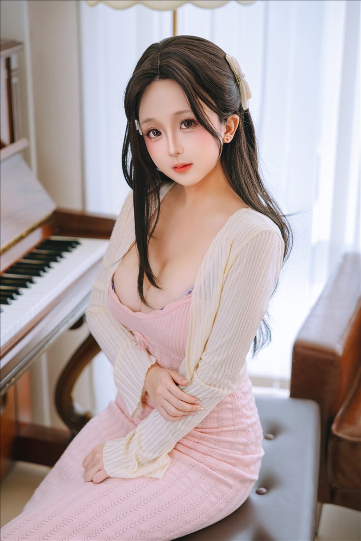 日奈娇 - 钢琴老师 215P