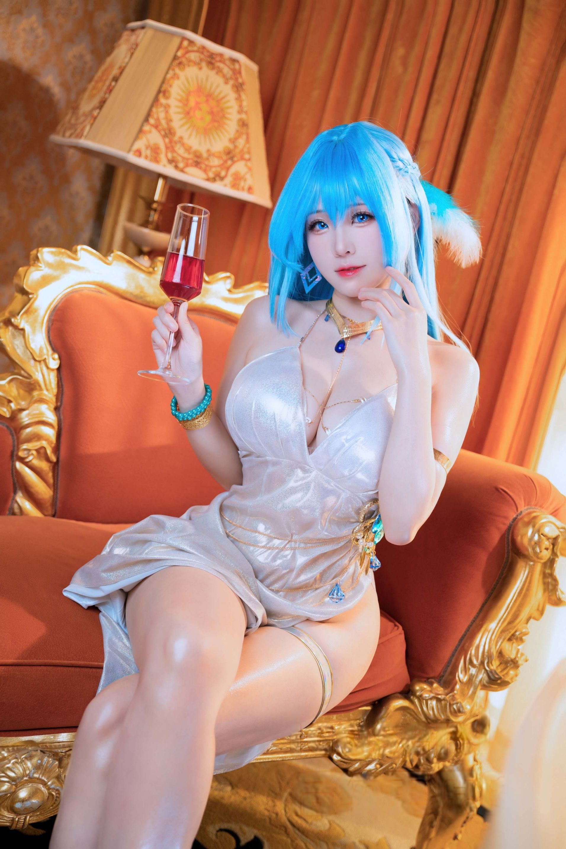 miko酱ww - NIKKE 胜利女神 海伦礼服 39P