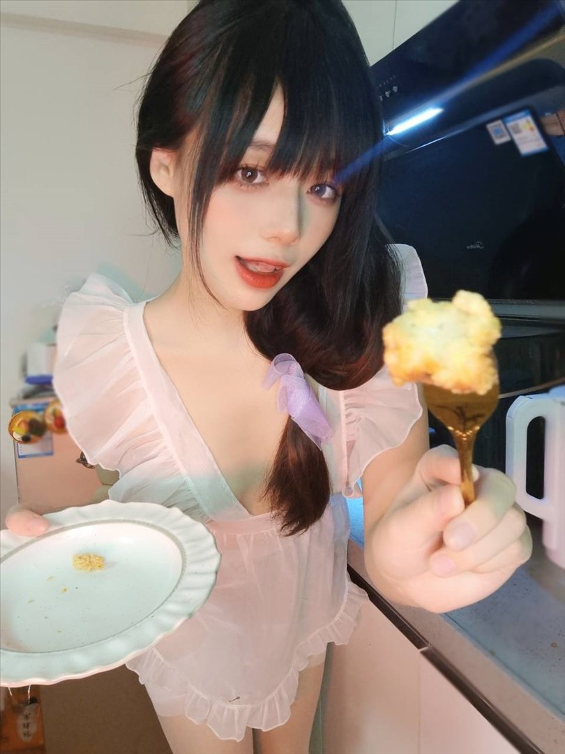 九言居家太太白丝私房写真 33P