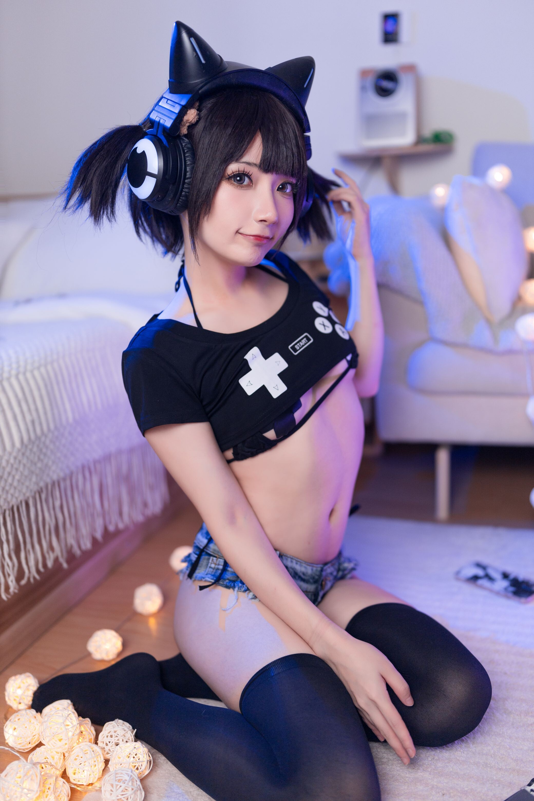 是三不是世w - 偷玩游戏机的少女 48P