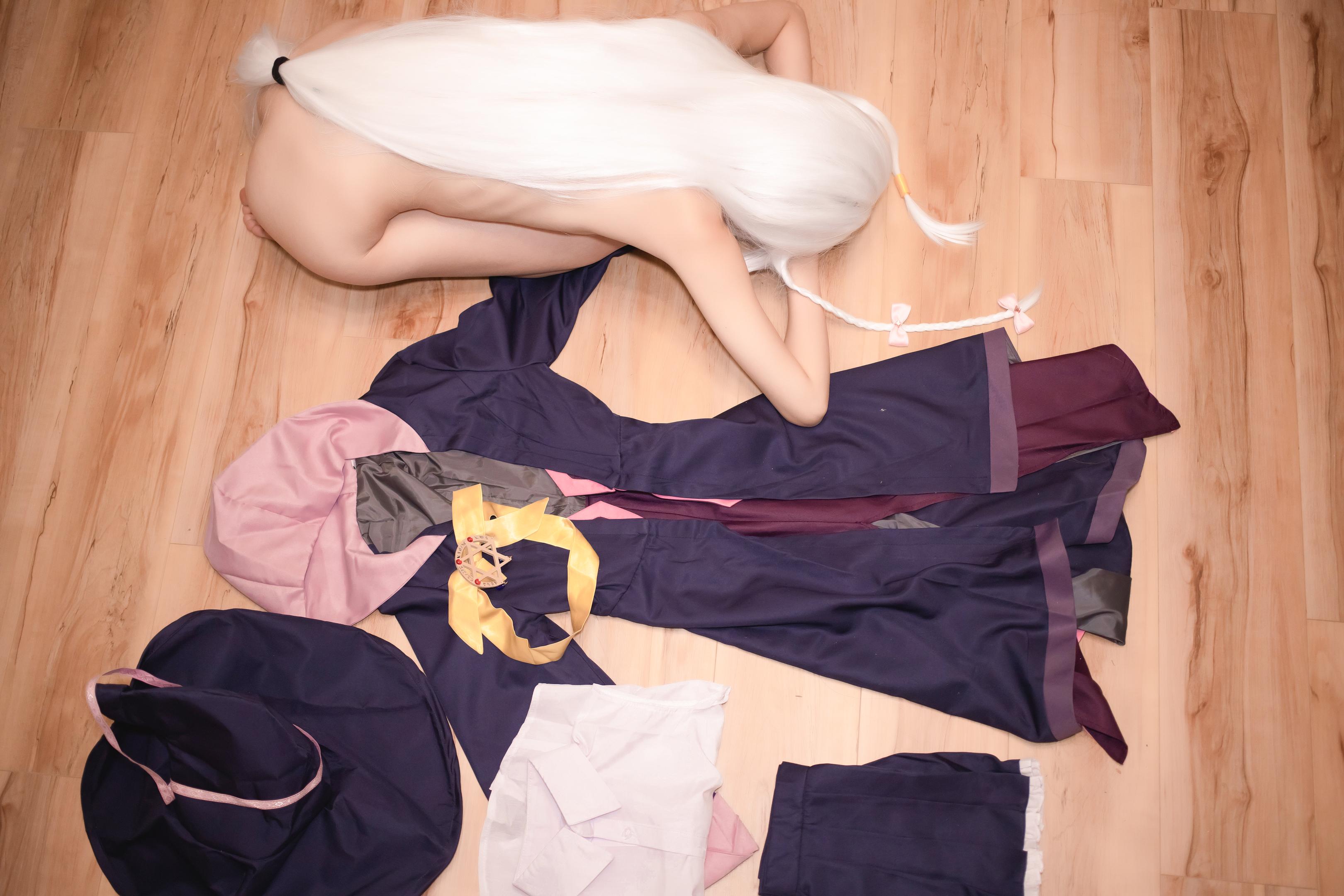 少女映画魔女之旅伊蕾娜 Cosplay 写真