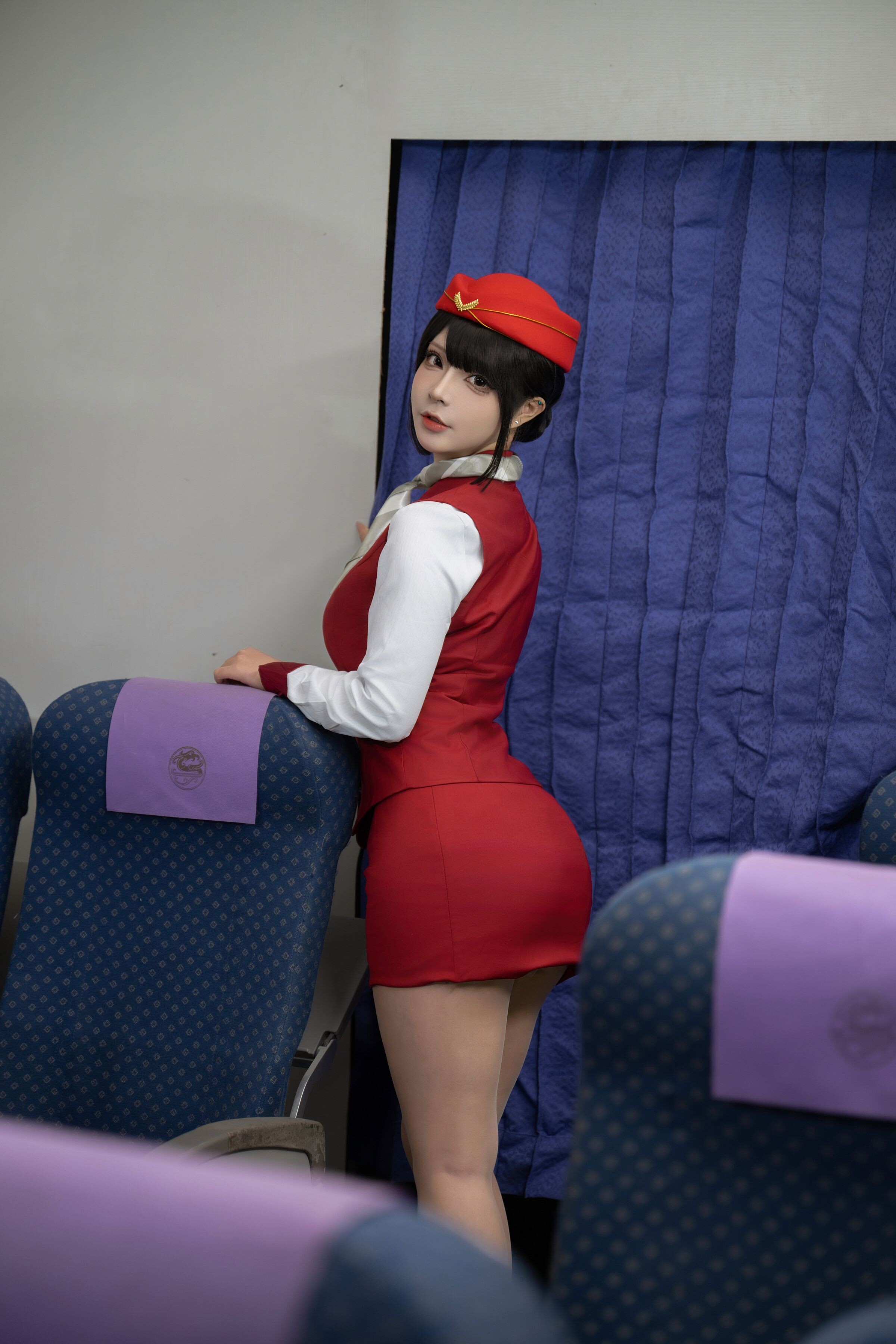 Yuuhui玉汇《升舱服务》128P2V空姐写真