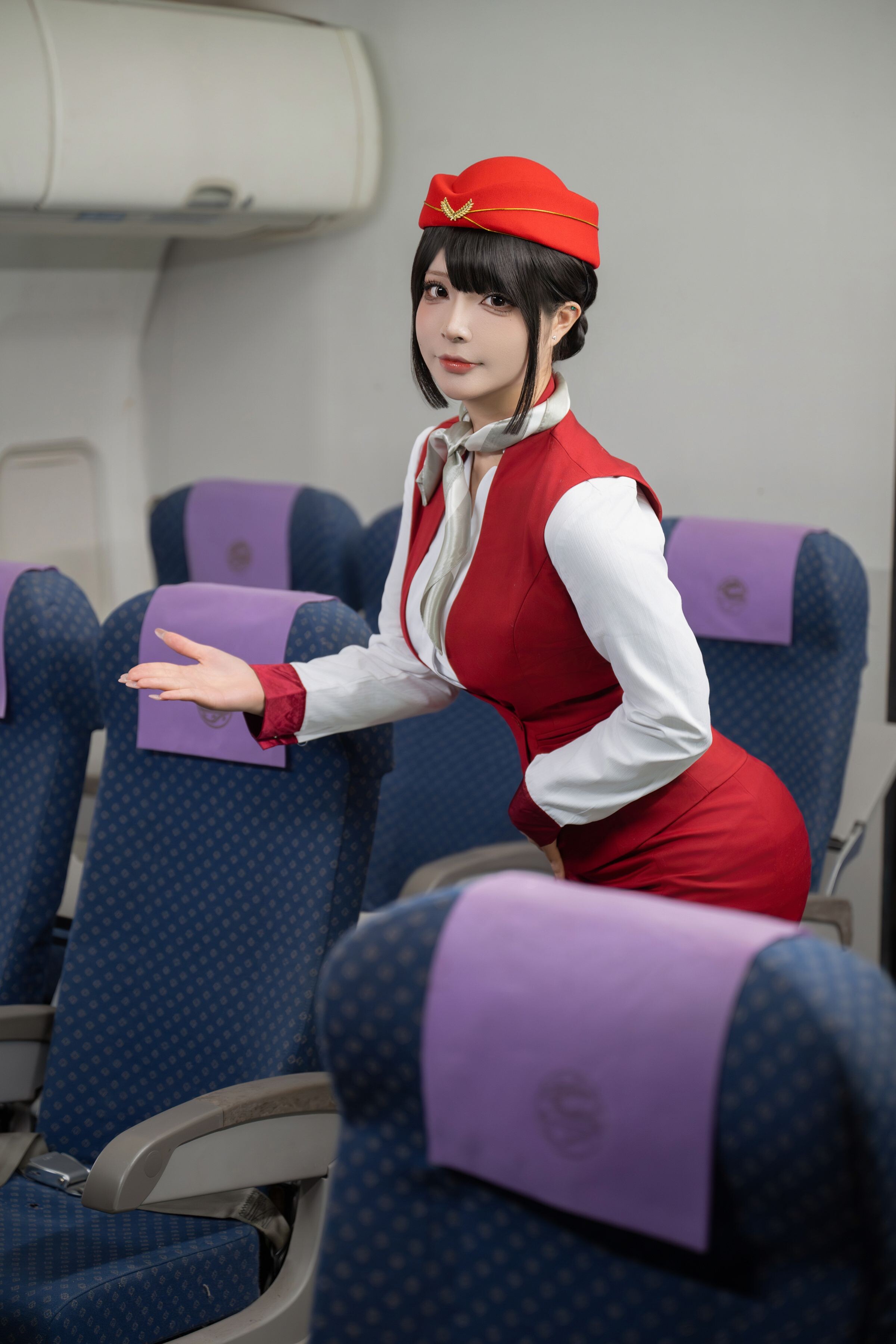 Yuuhui玉汇《升舱服务》128P2V空姐写真