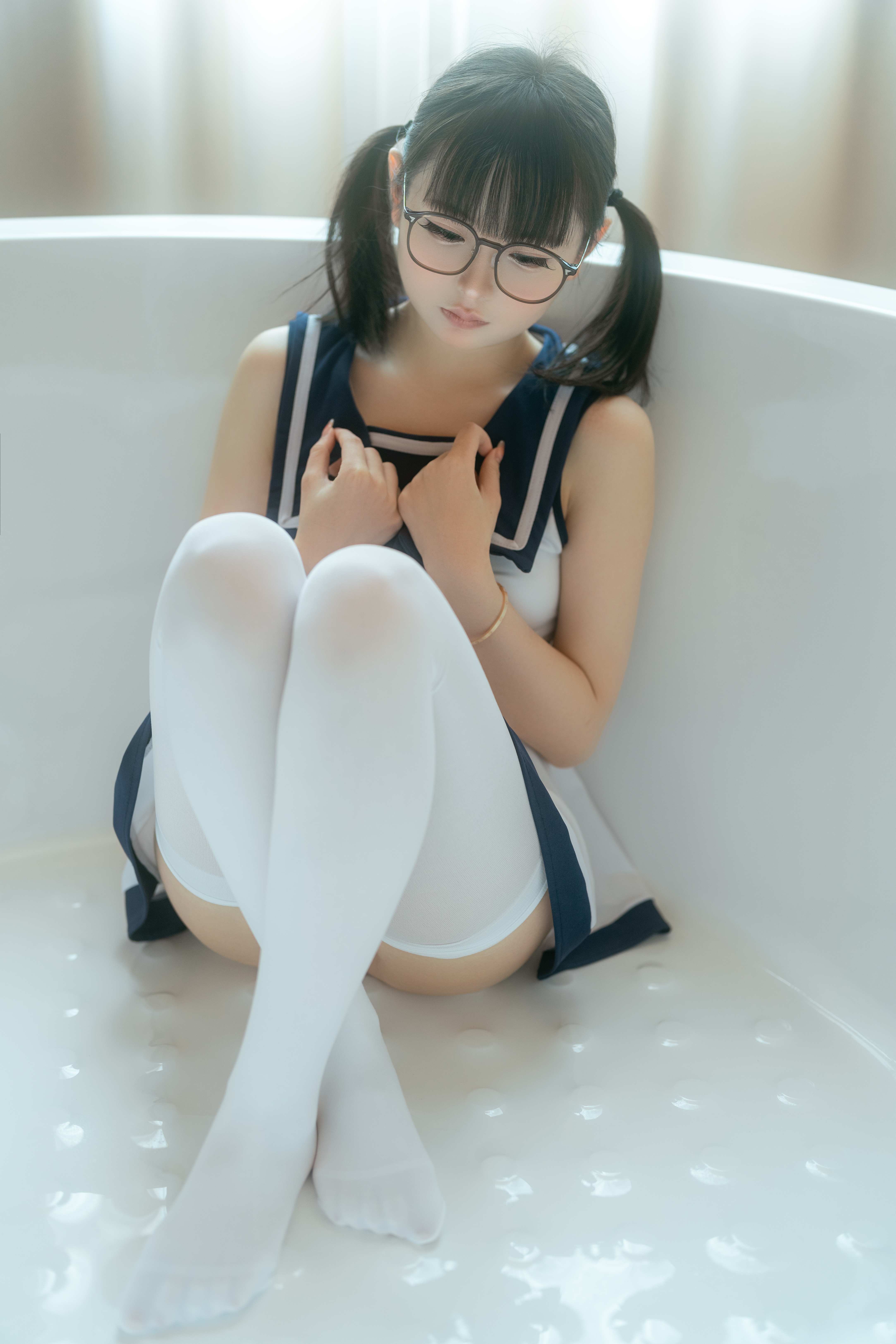 幼水铃衣 - 梦浴少女 81P1V