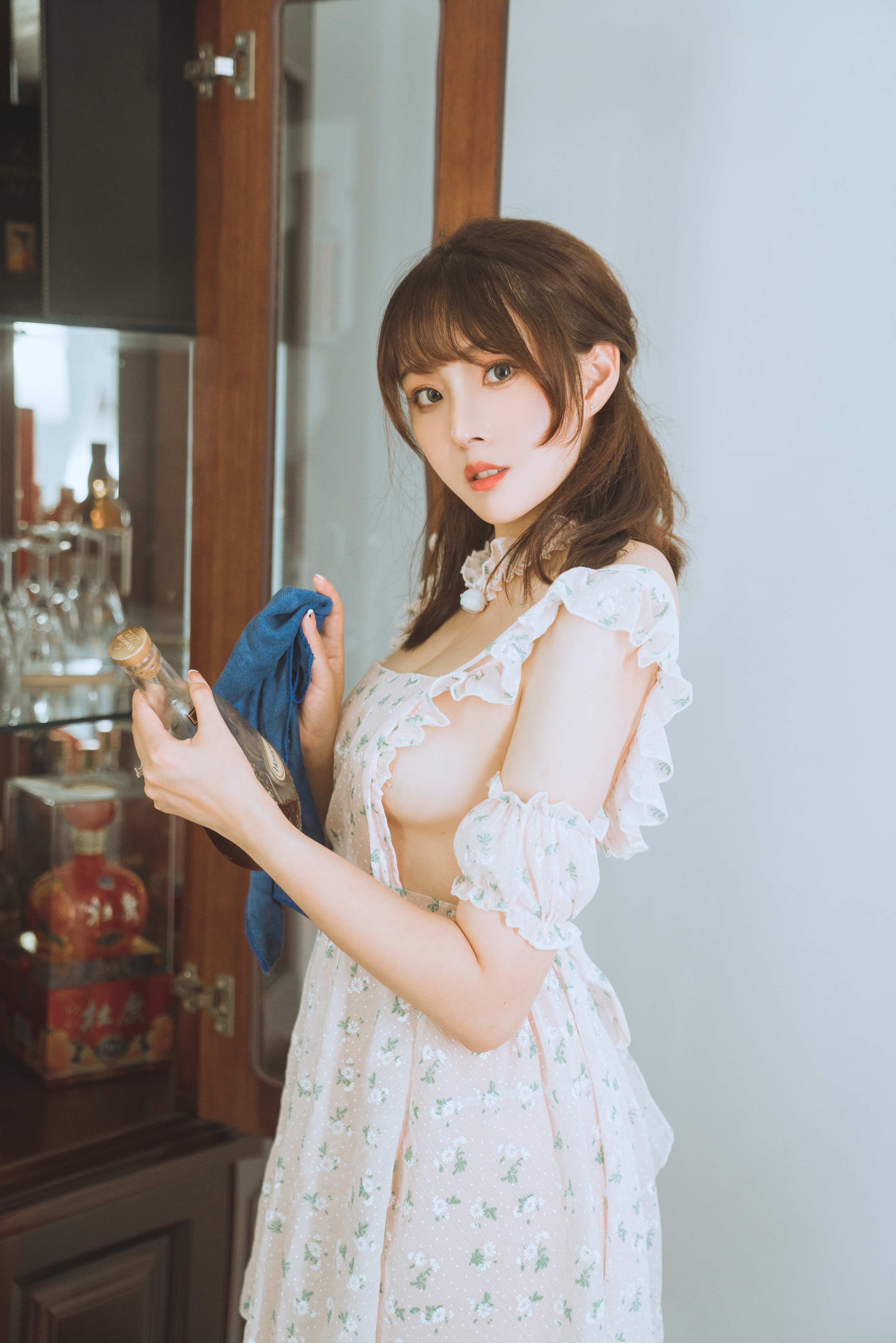 Natsuko夏夏子 - 碎花围裙55P
