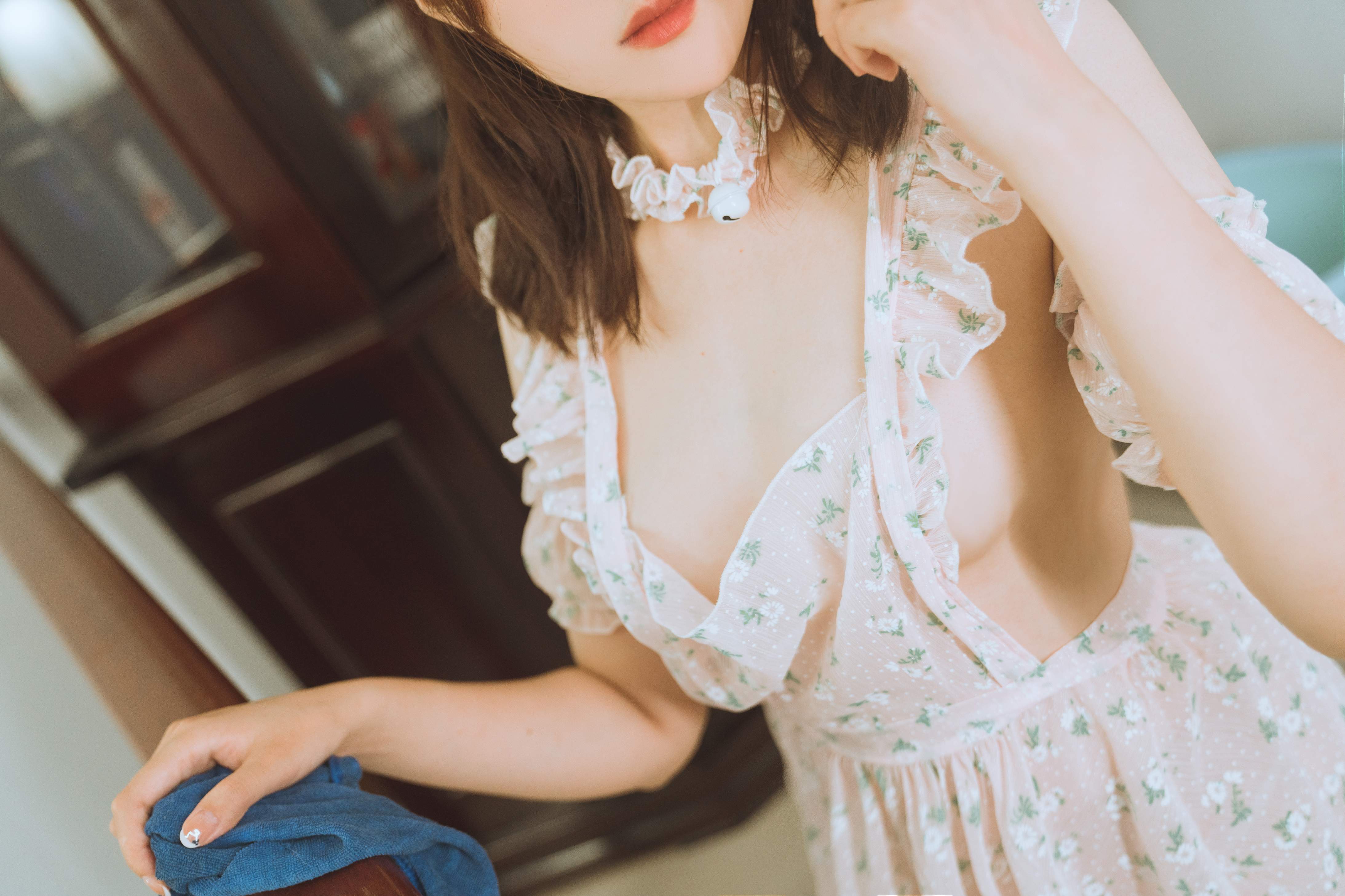 Natsuko夏夏子 - 碎花围裙55P