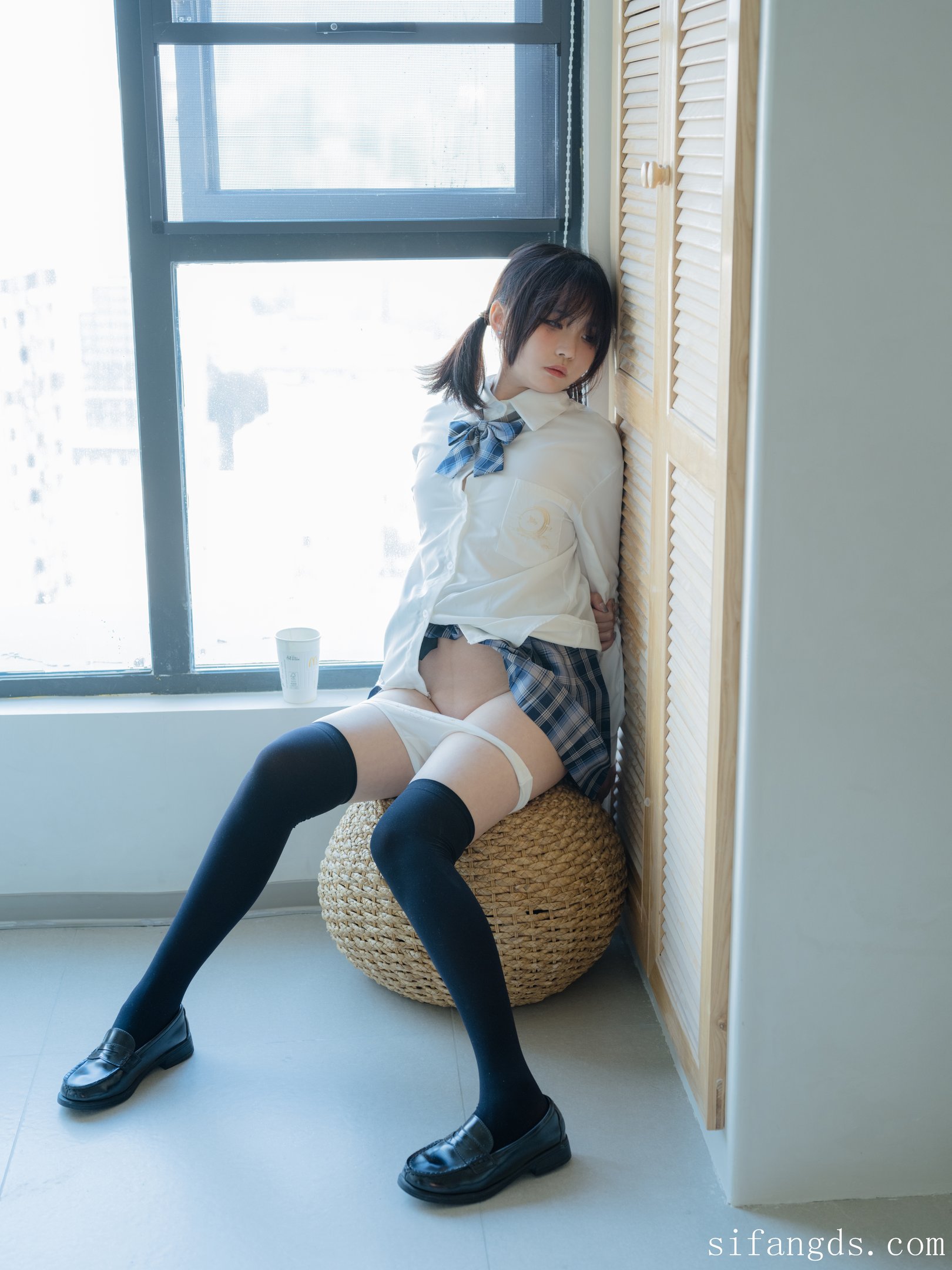 森萝财团：小安 - R18定制 JK制服浴缸