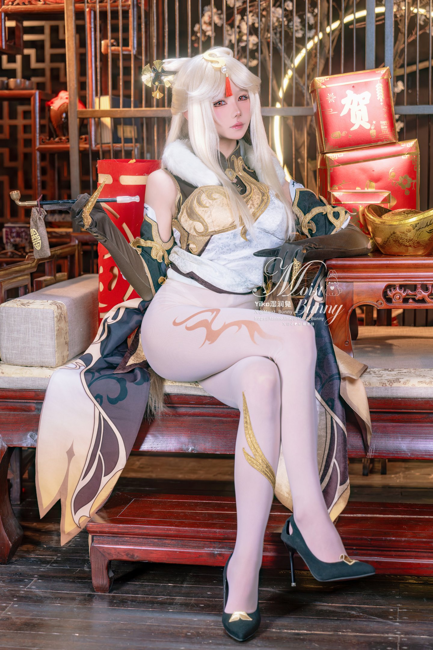 Yaoyikoutuniang / Yiko Yiko湿润兔 - 金蛇来财 凝光贺岁 Good night kiss Photo Set 90…