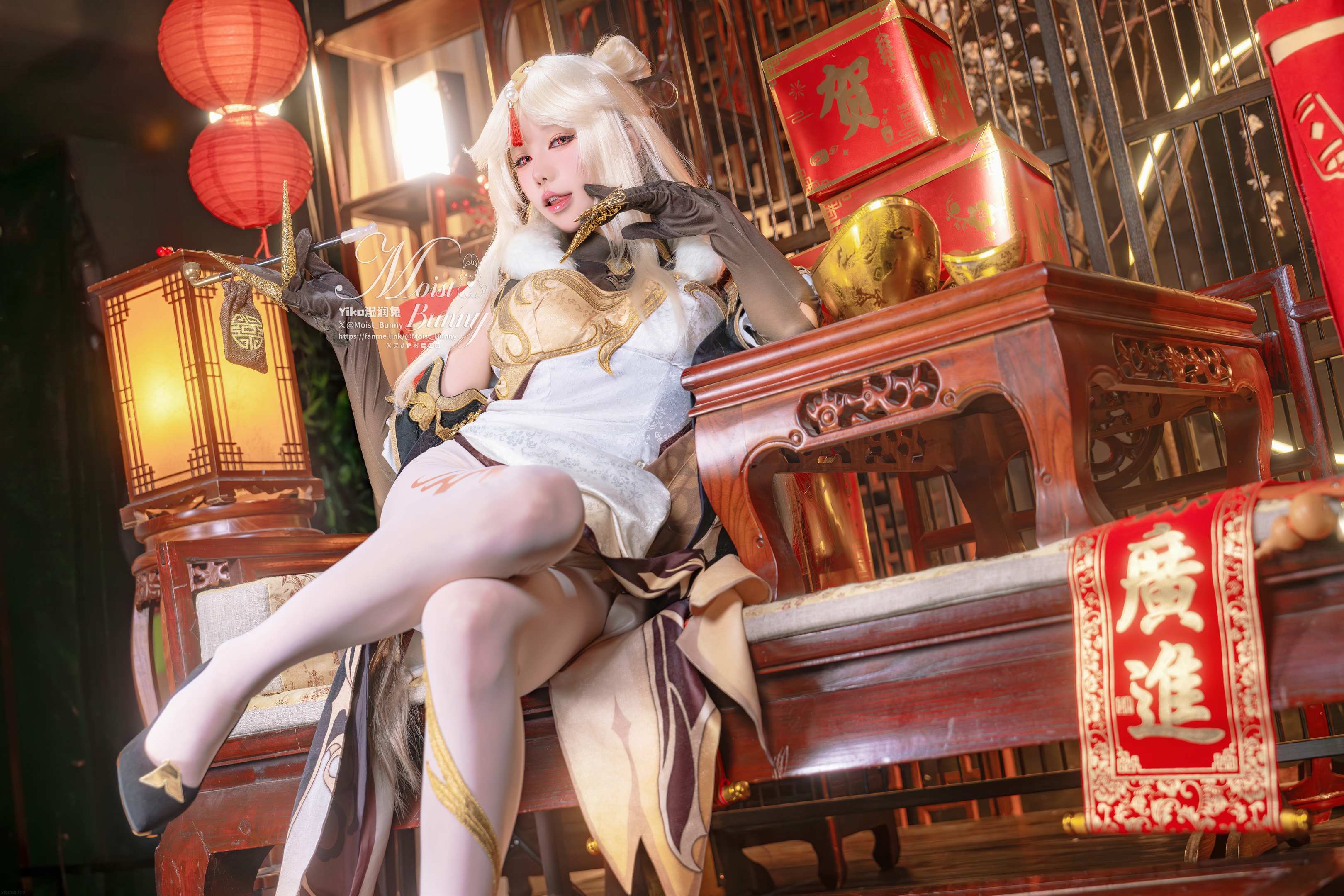 Yaoyikoutuniang / Yiko Yiko湿润兔 - 金蛇来财 凝光贺岁 Good night kiss Photo Set 90…