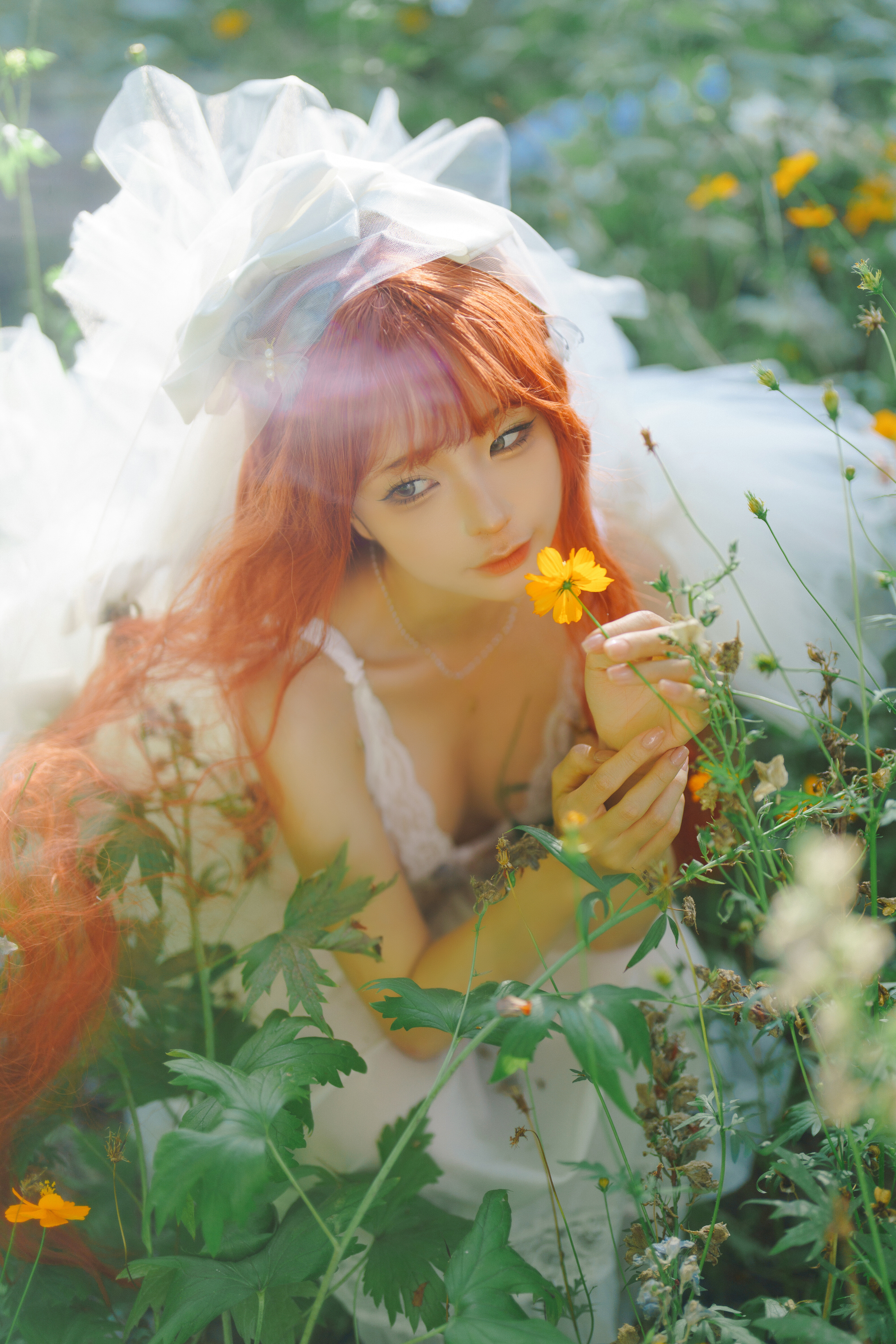 蠢沫沫 - 花丛婚纱