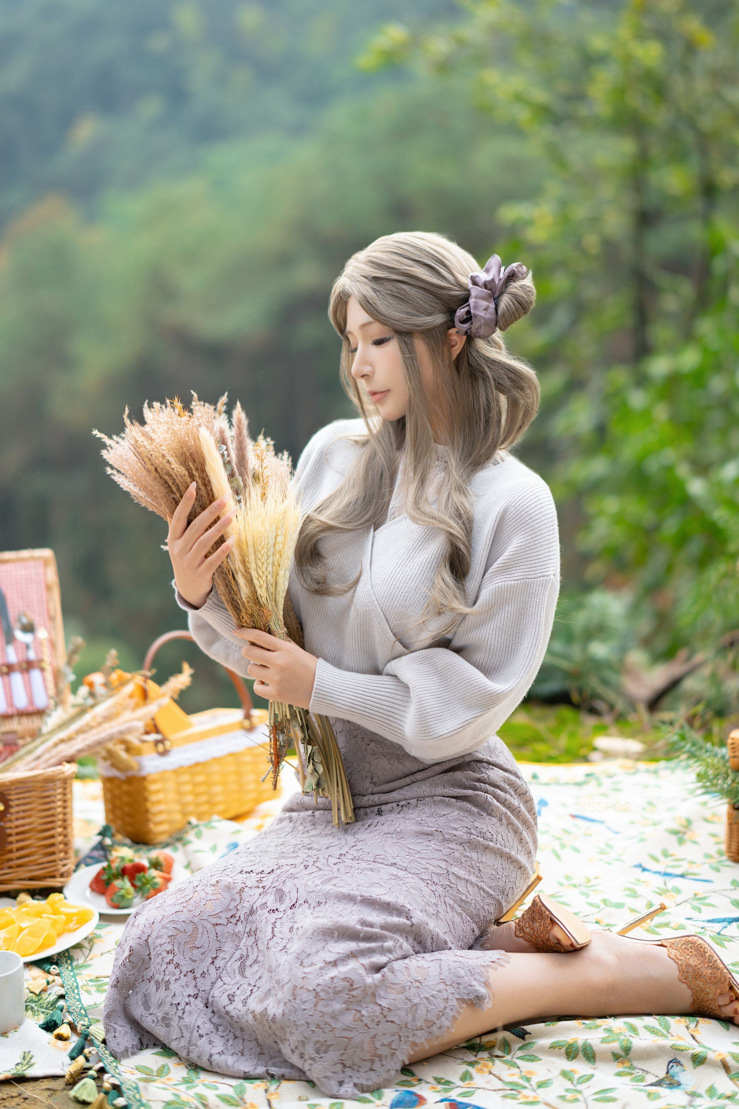 Yuuhui玉汇《太太的春游计划》131P2V写真