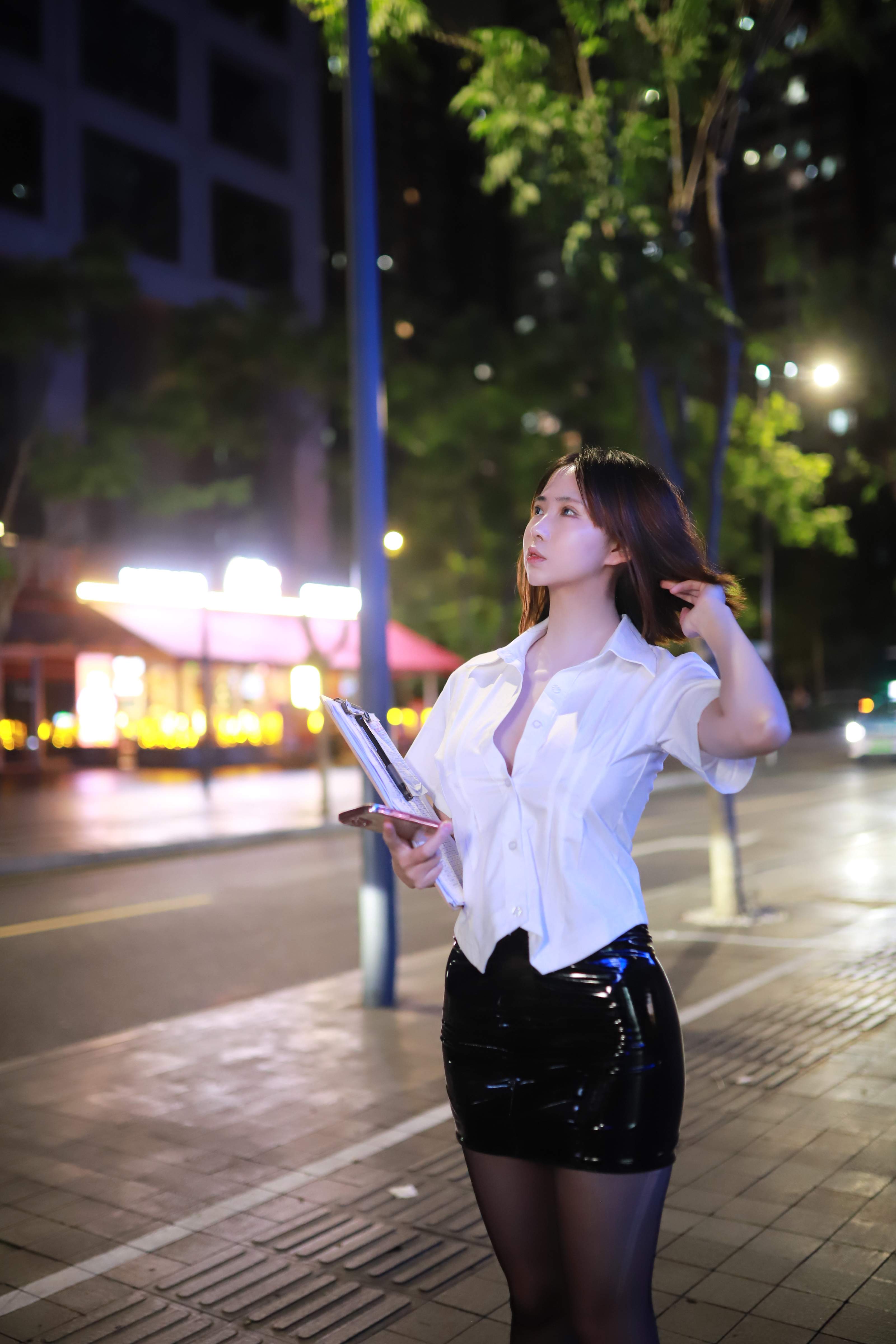上杉绘梨落 - 被人跟踪102P