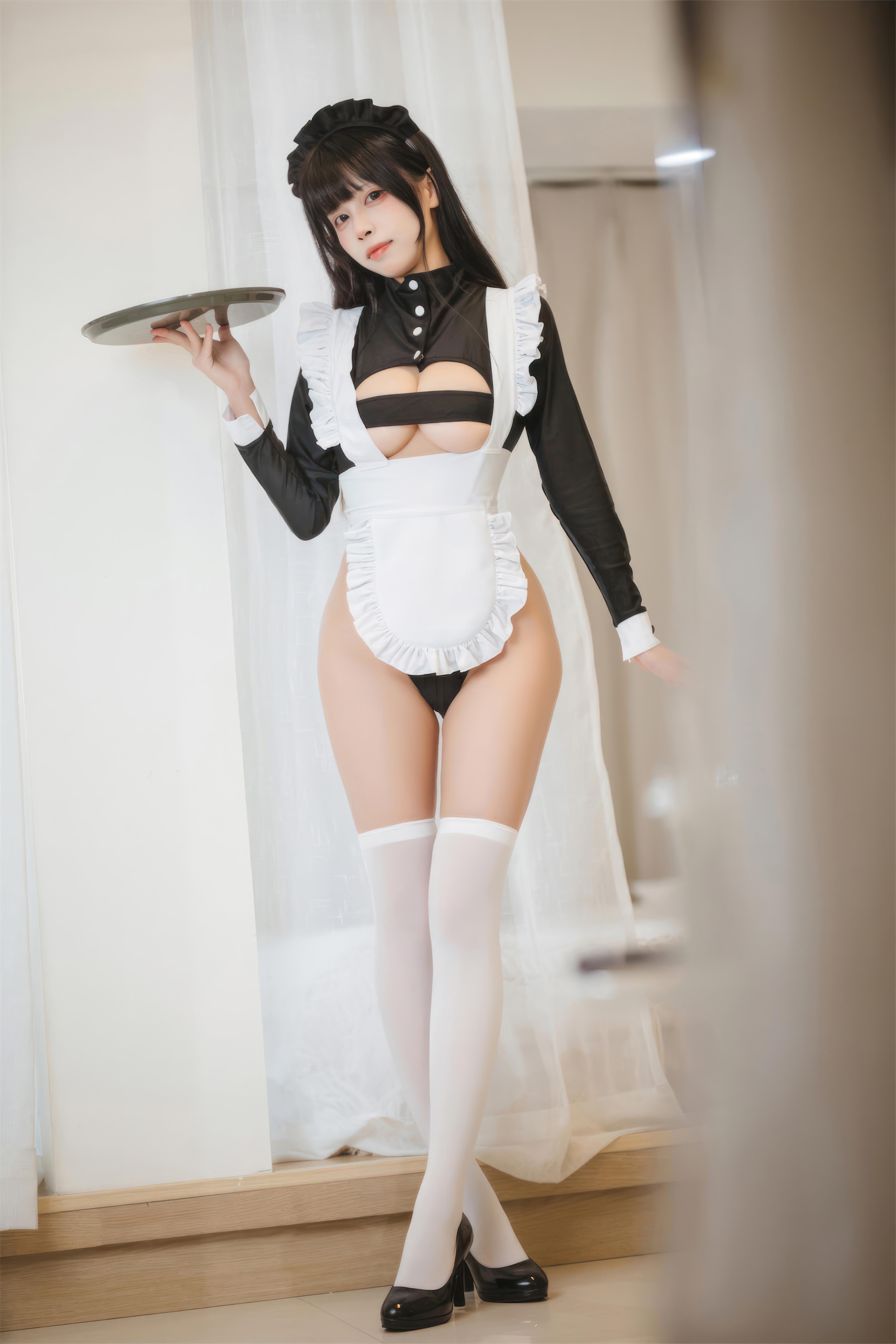 三無人型 - 高叉女仆 42P