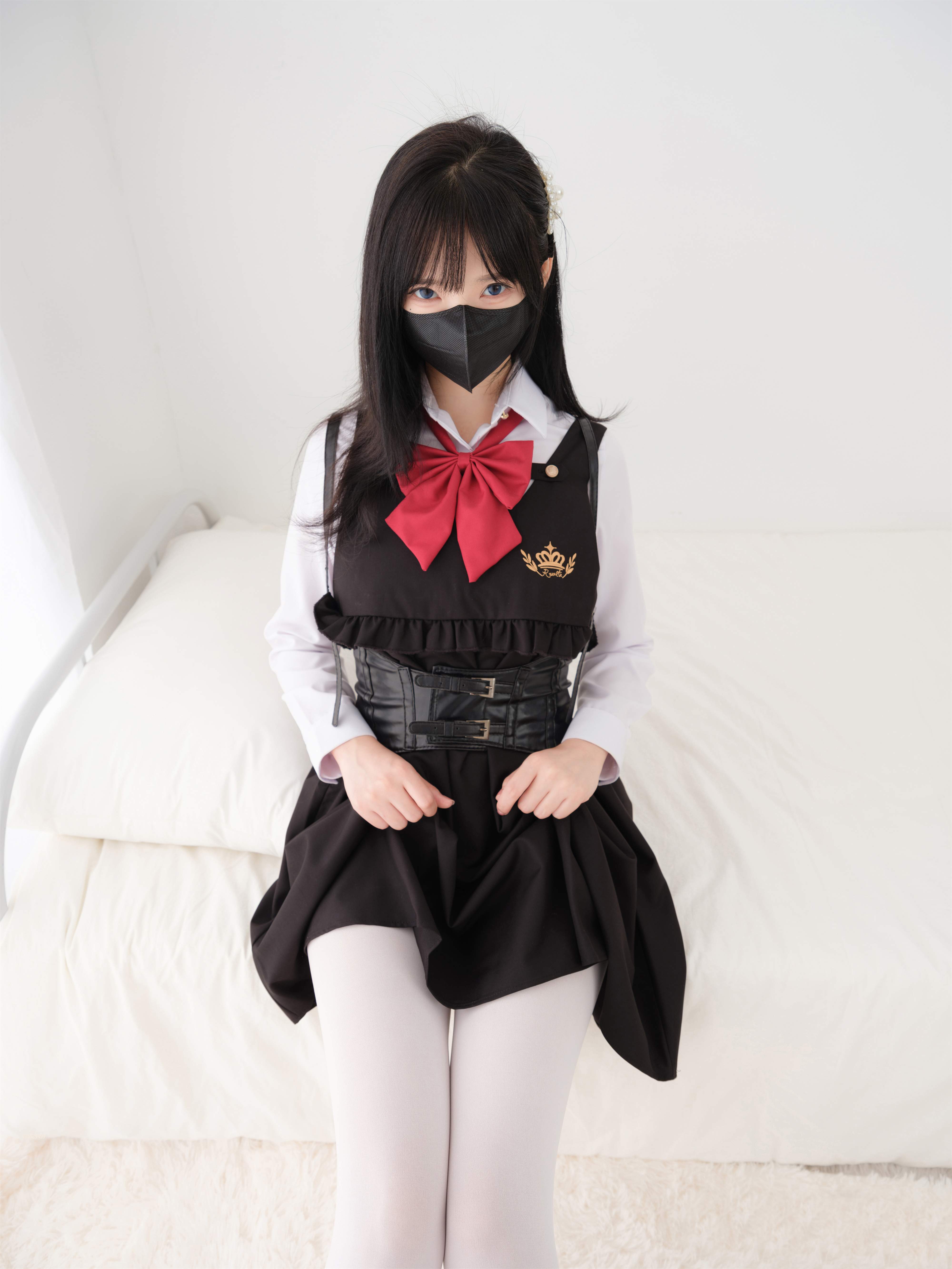 緊急企画 内部定制23 見希 - 白絲学生服 85P
```
緊急企画 内部定制23 見希 - 白絲学生服 85P
